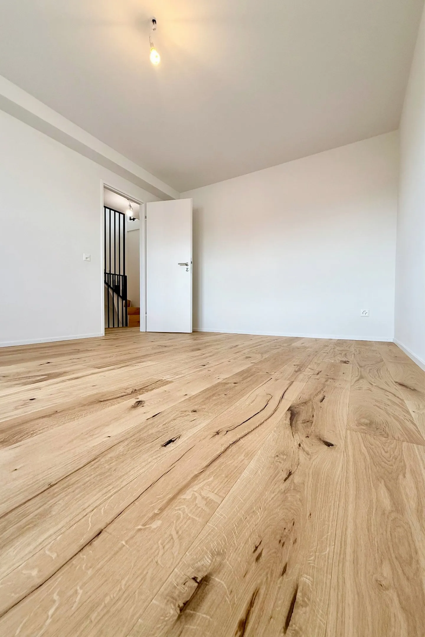 Casa bifamiliare di 6 stanze recentemente ristrutturata a Ettingen – Adatta alle famiglie e pronta per essere abitata - Foto 9 di 18