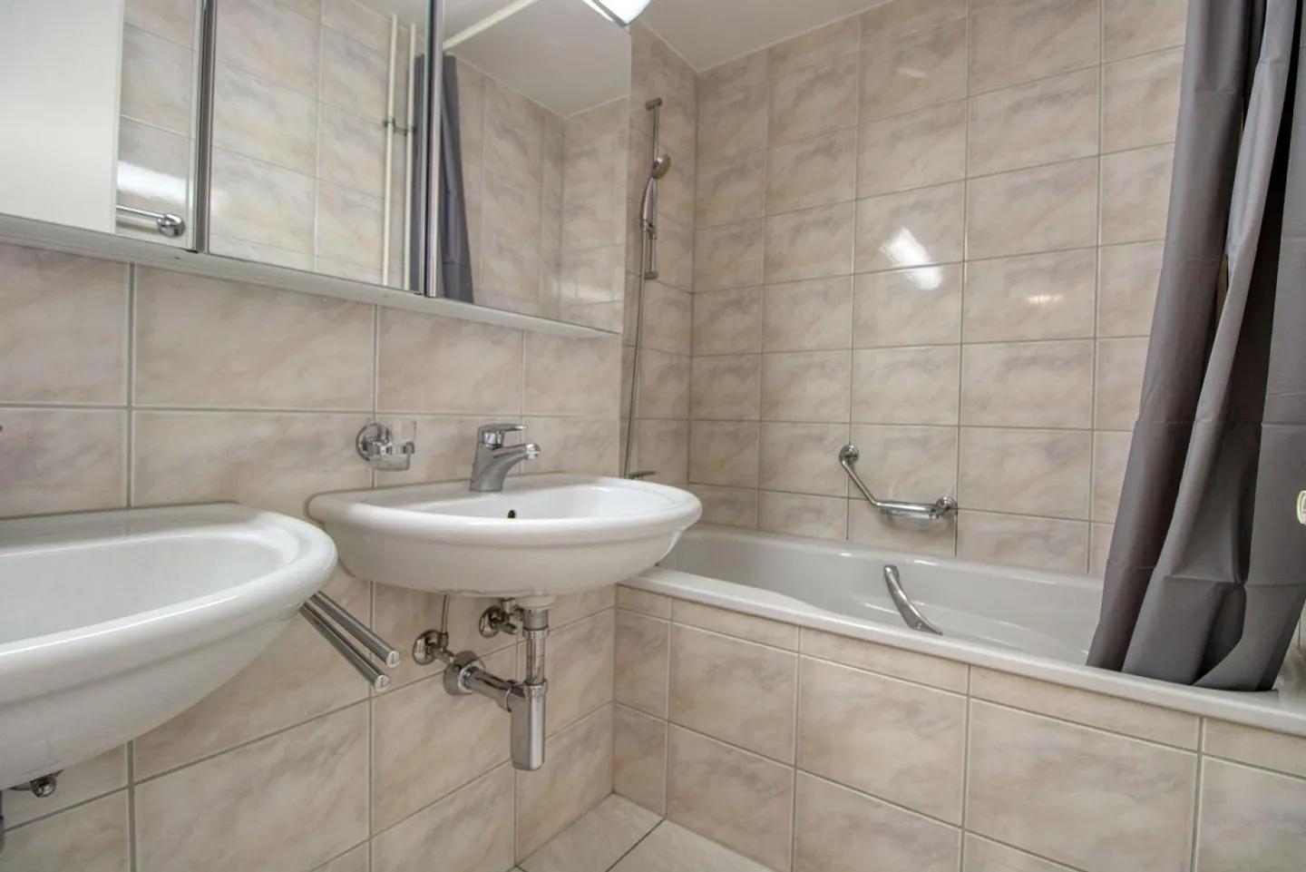 Your Stylish Coliving Home Close to Basel SBB - Photo 12 of 15