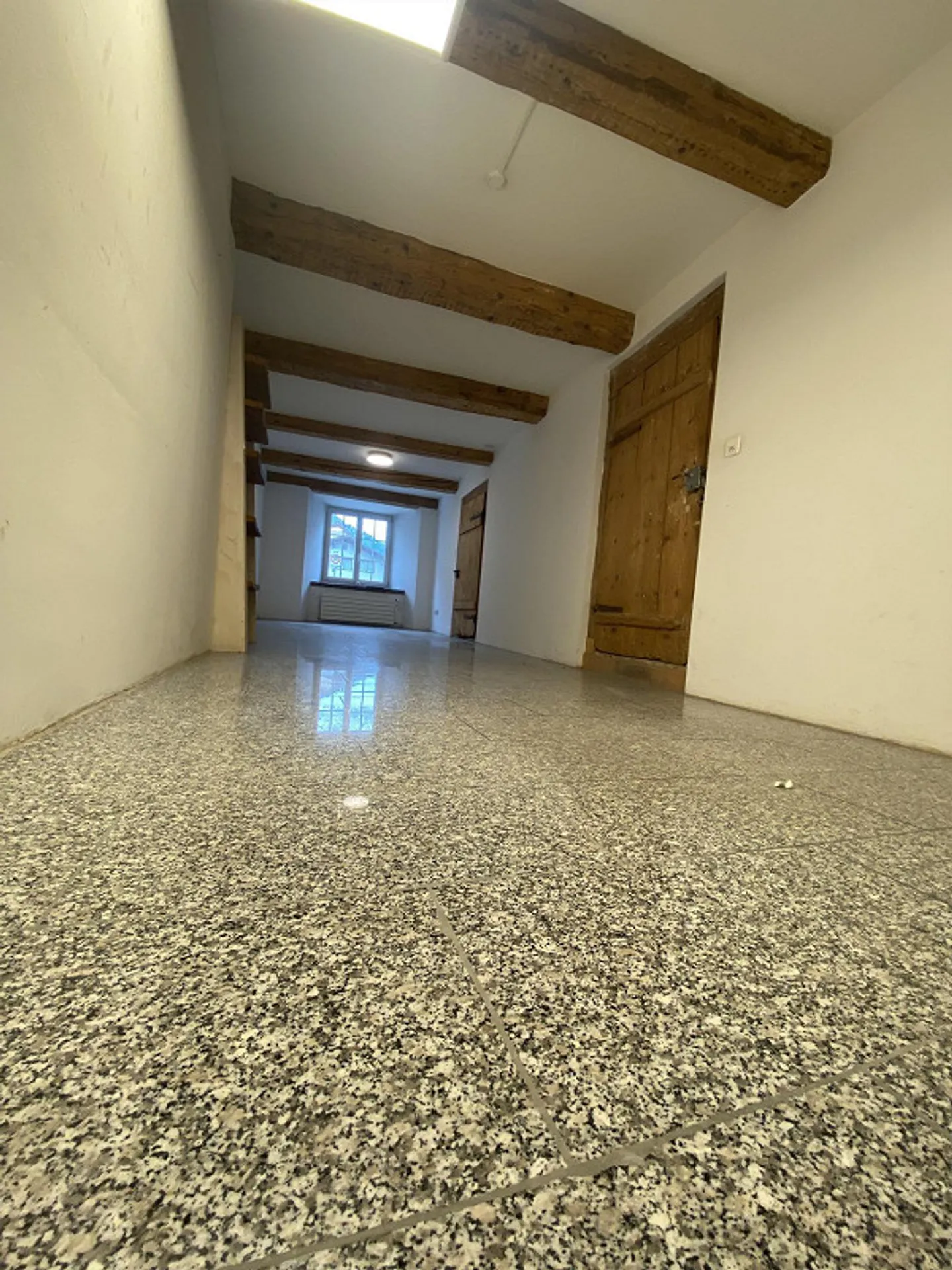 Special apartment for rent in the center of Mels - Photo 6 of 24