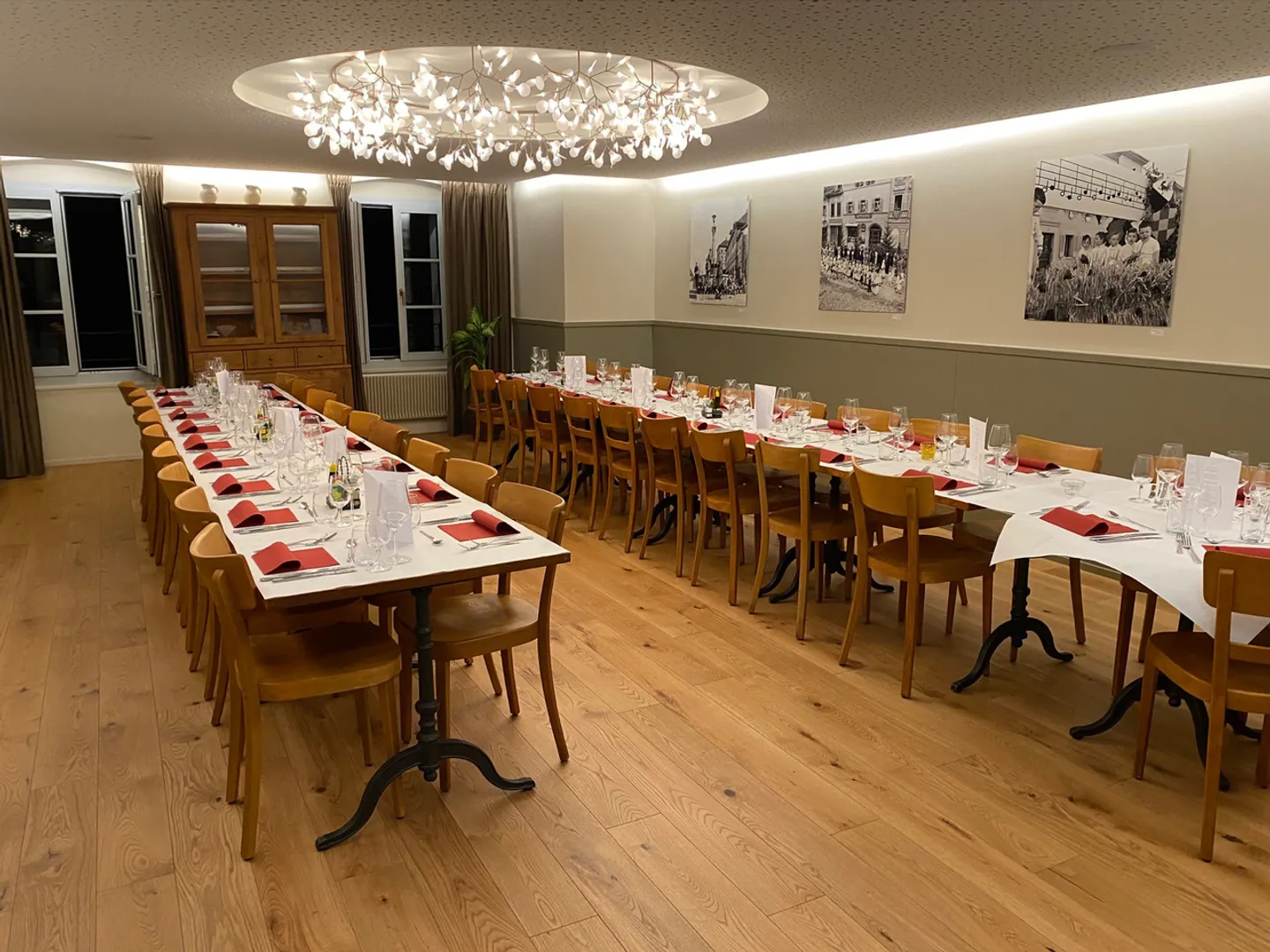 Charming Restaurant in City Center - Photo 3 of 5