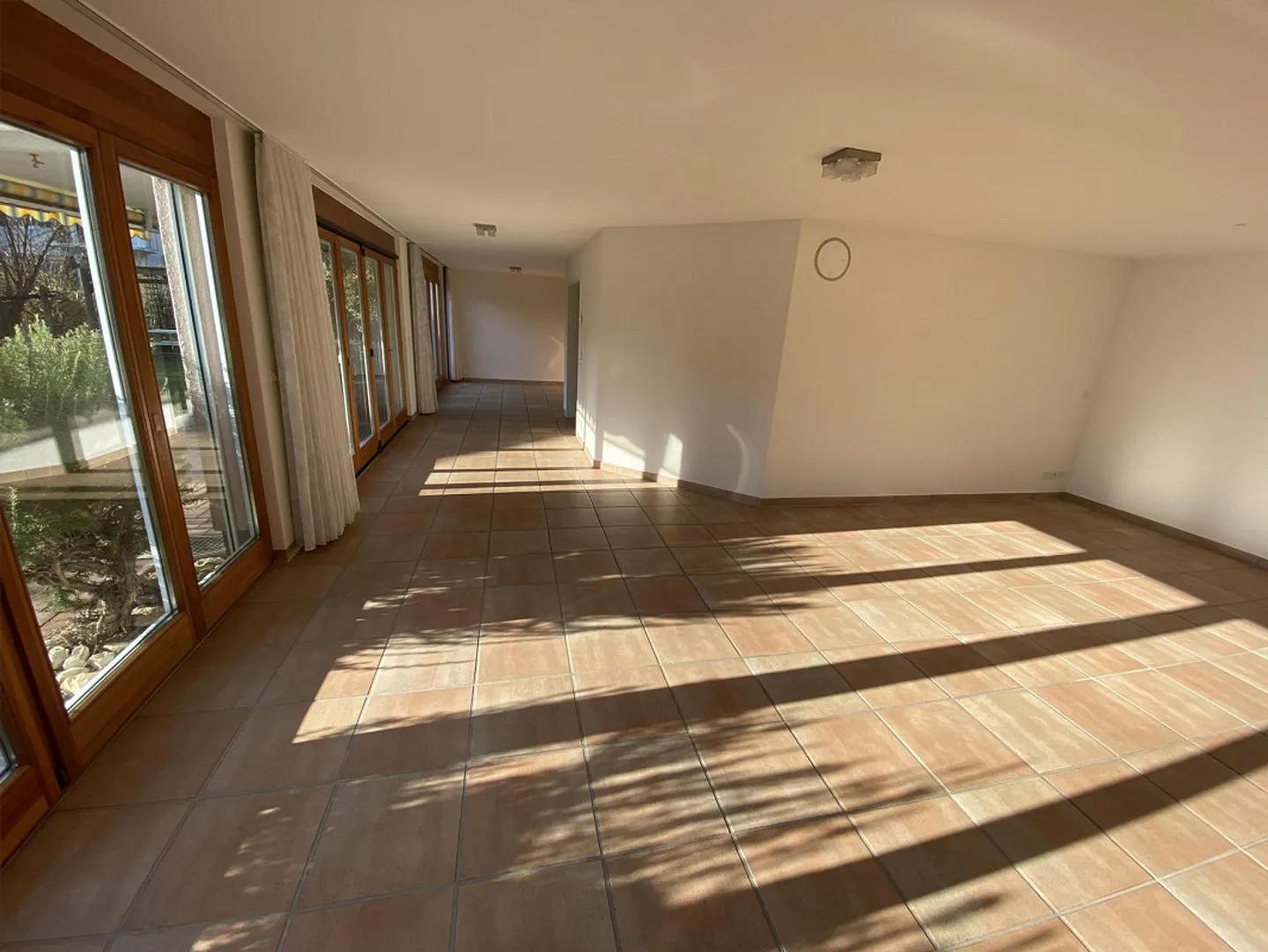 Casa unifamiliare di 7 locali in posizione ambita a Münchenstein - Foto 8 di 22