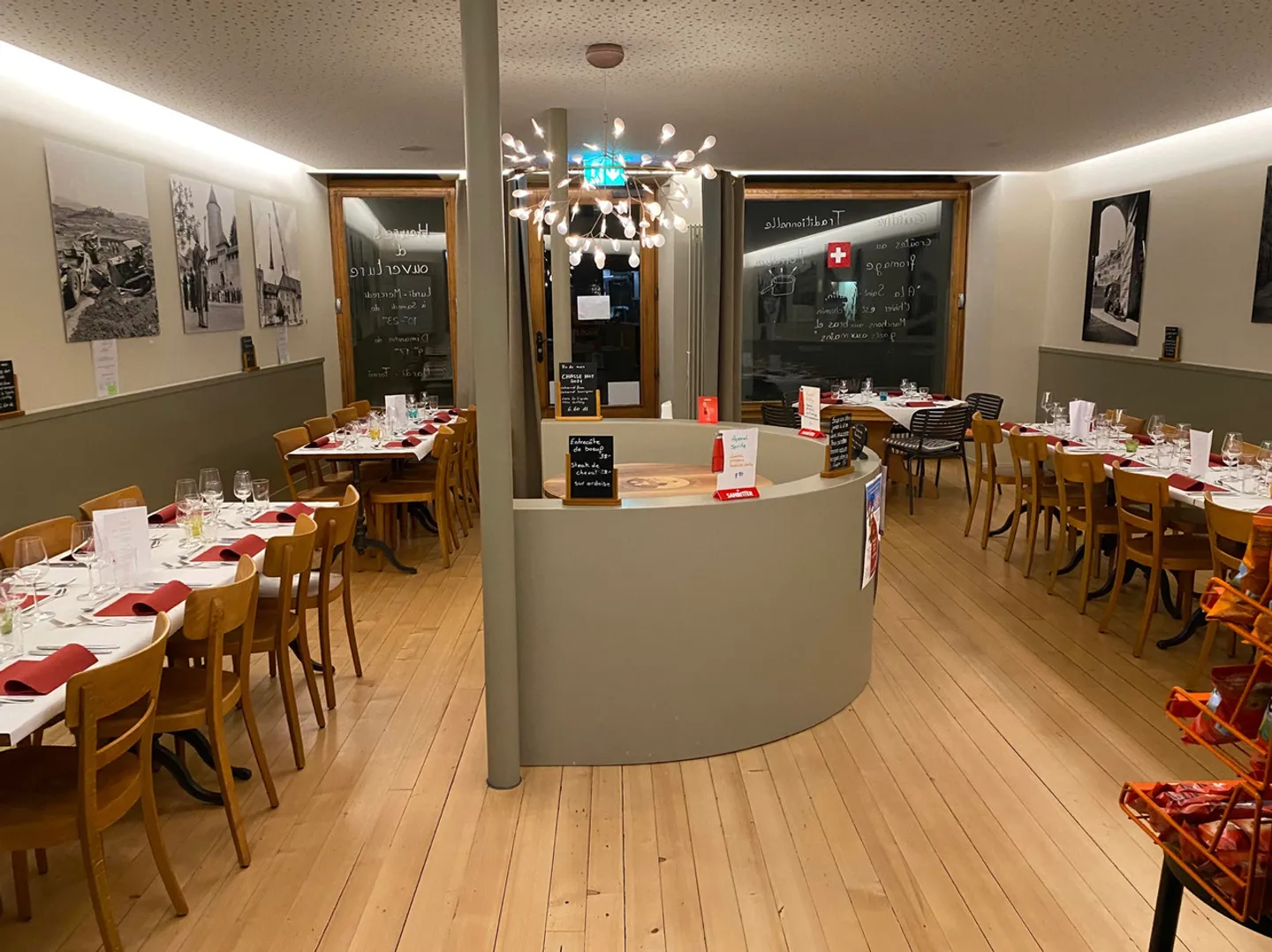 Charming Restaurant in City Center - Photo 4 of 5