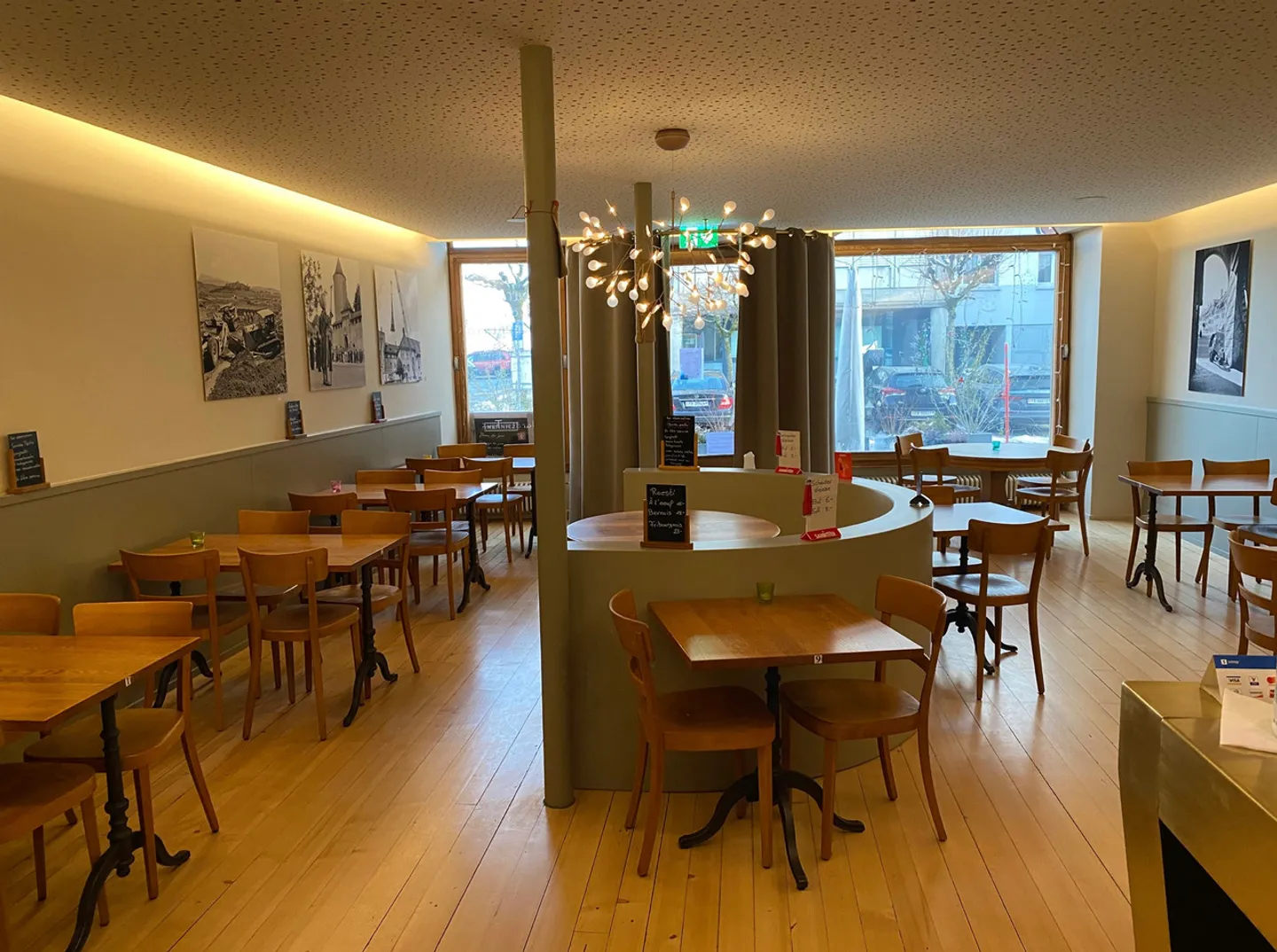 Charming Restaurant in City Center - Photo 5 of 5