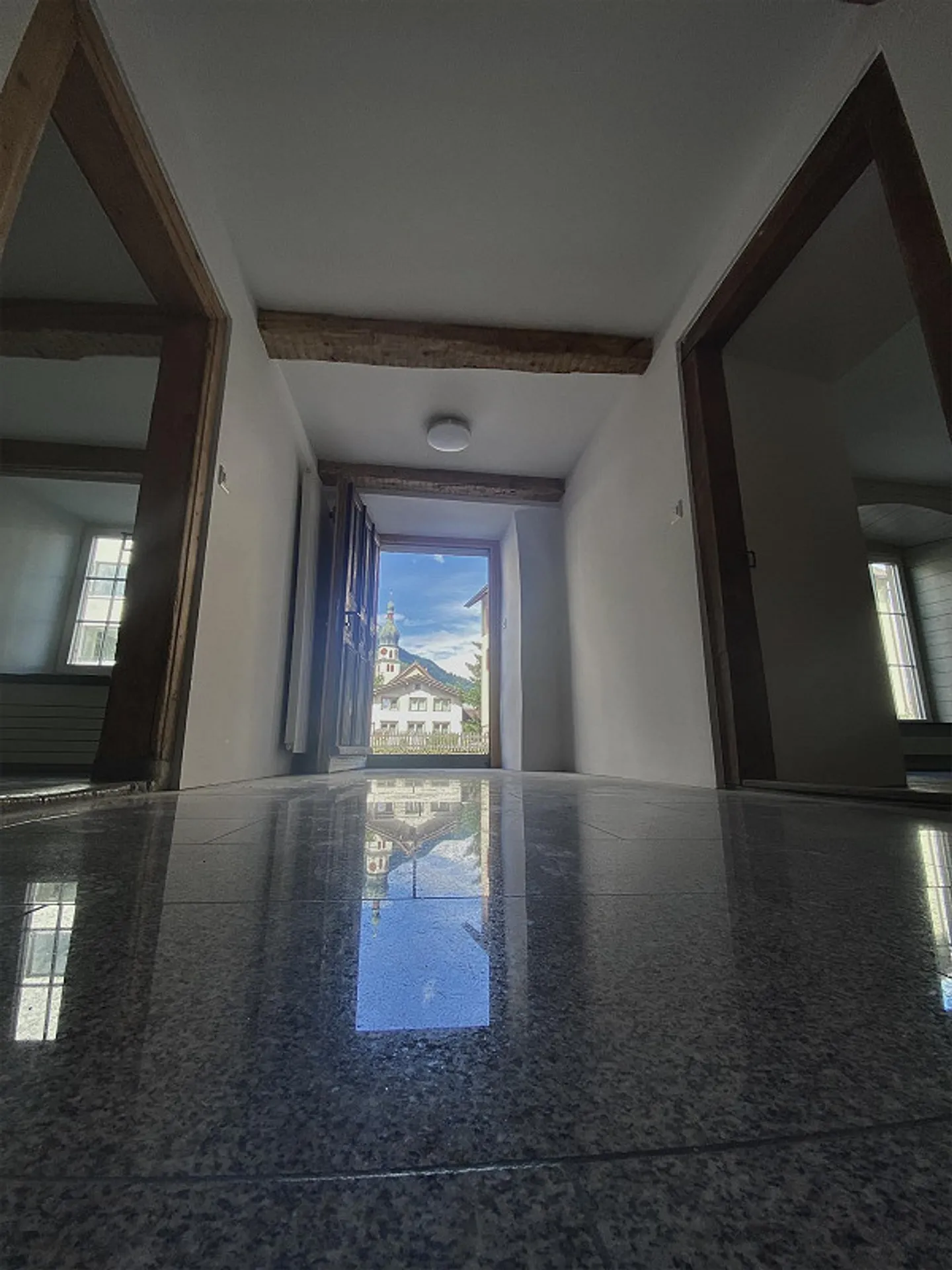 Special apartment for rent in the center of Mels - Photo 21 of 24