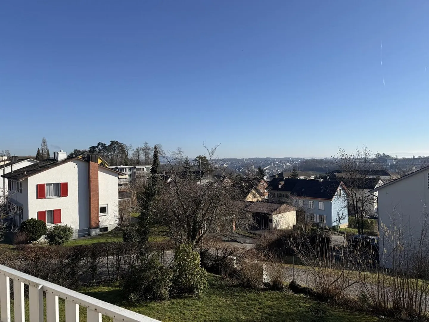 Con vista sul Munot: Casa unifamiliare in una posizione privilegiata a Neuhausen - Foto 2 di 19