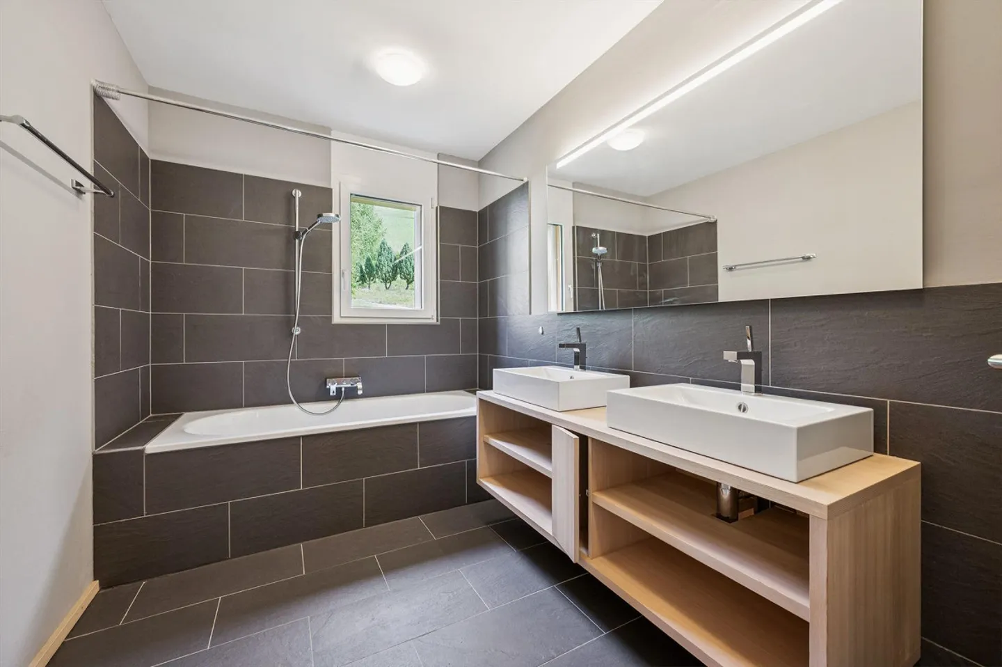 Elegante Wohnung mit Alpenblick - Foto 10 von 13
