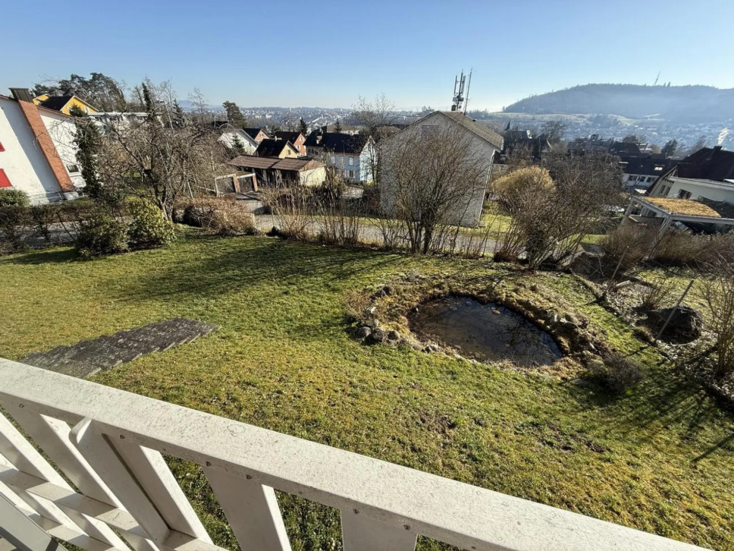 Con vista sul Munot: Casa unifamiliare in una posizione privilegiata a Neuhausen - Foto 5 di 19