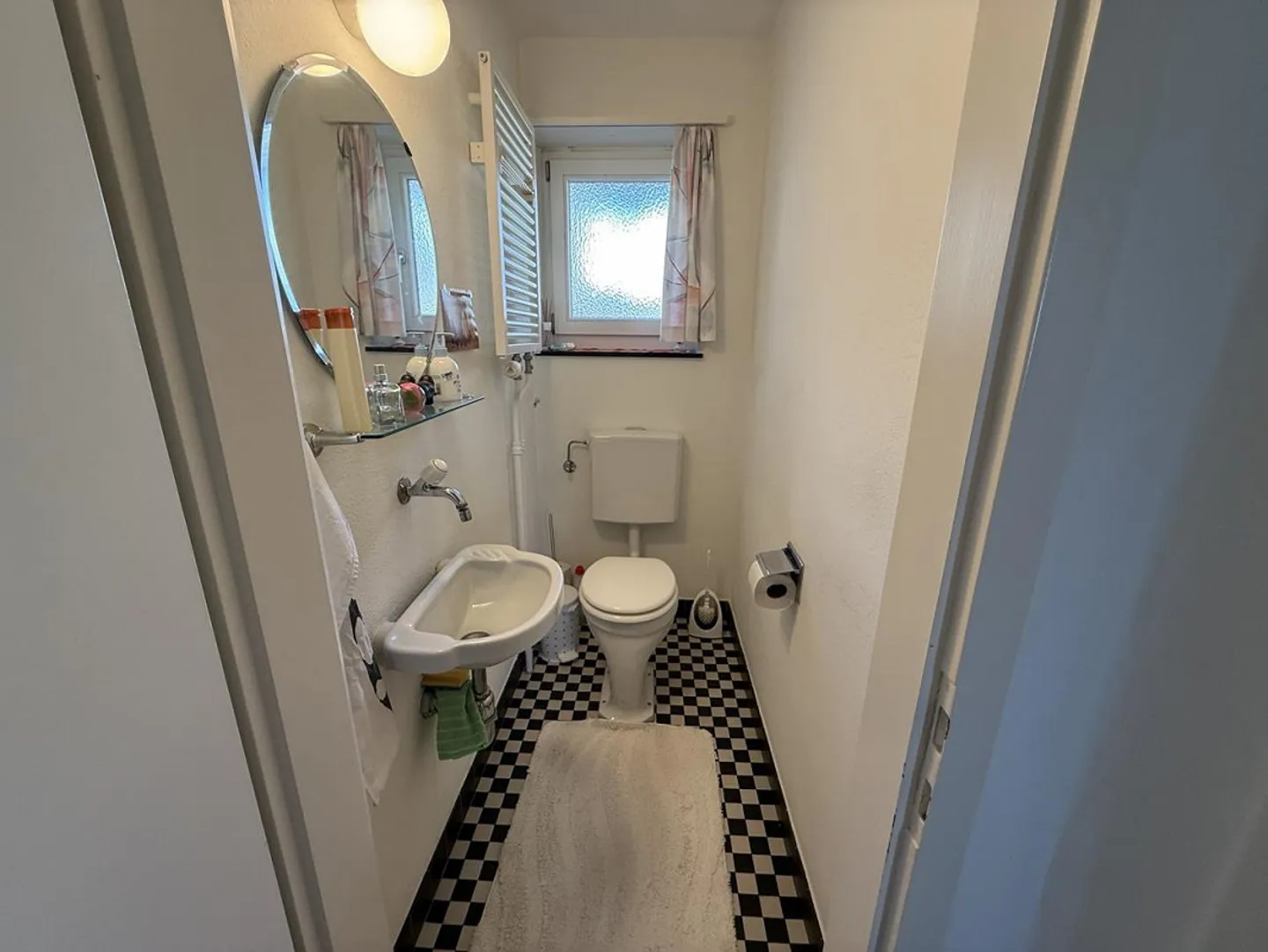 Con vista sul Munot: Casa unifamiliare in una posizione privilegiata a Neuhausen - Foto 12 di 19