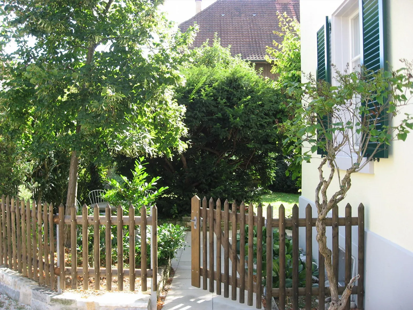 Appartamento 4 locali soleggiato, tranquillo e centralmente situato in affitto - Foto 5 di 15