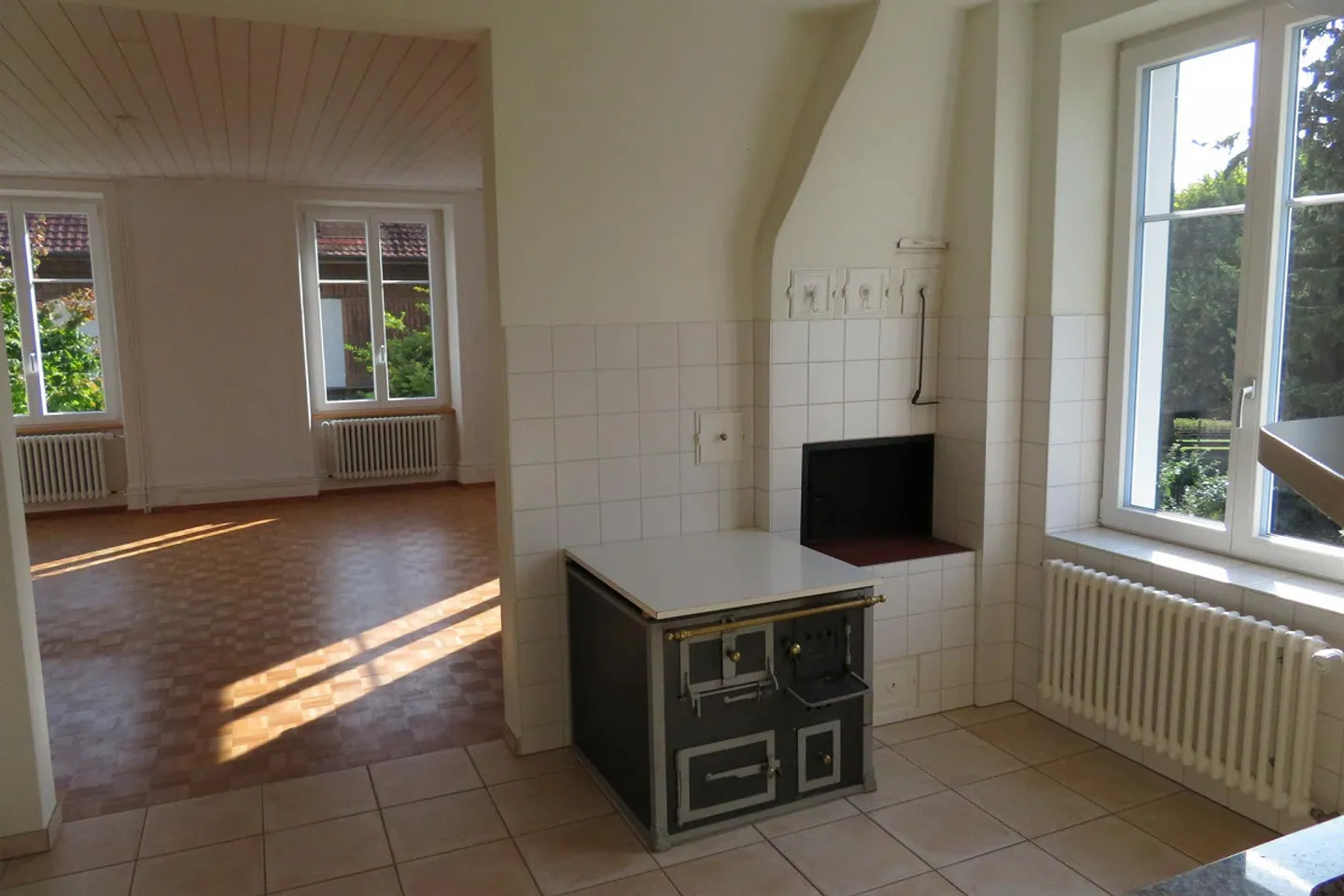 Appartamento 4 locali soleggiato, tranquillo e centralmente situato in affitto - Foto 12 di 15