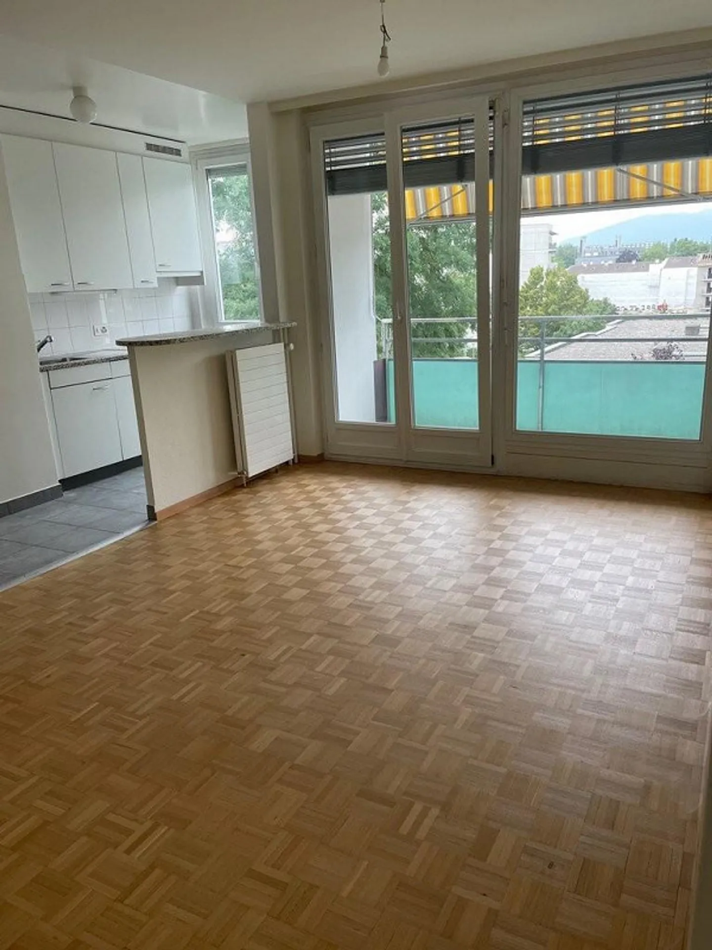Appartement Charmant Près Aéroport - Photo 5 sur 11