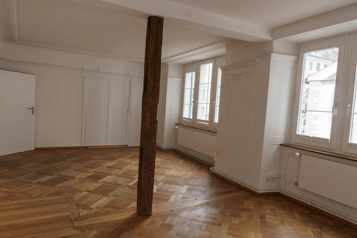 Bureau au cœur de la vieille ville de Schaffhouse - Photo 2 sur 4