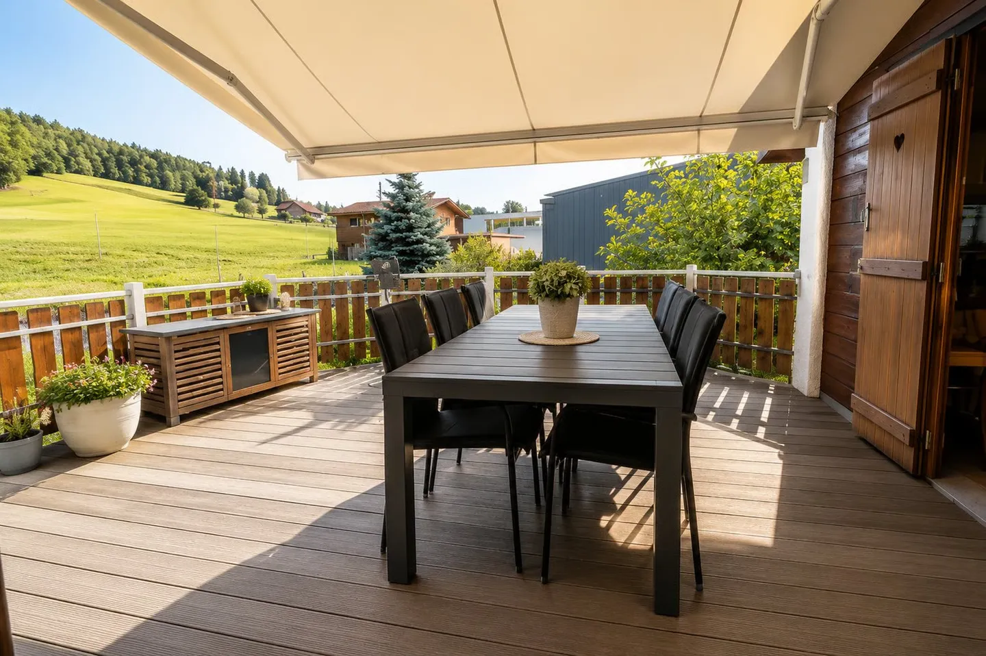 Charming individual chalet with 5 rooms, 3 garages and beautiful garden – Prez-vers-Siviriez - Photo 3 of 5