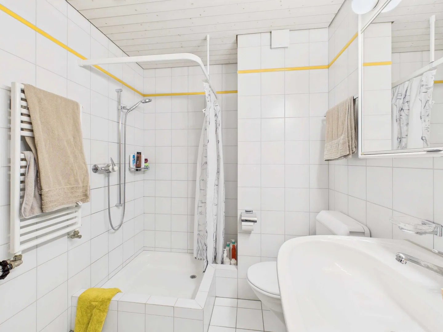 Maisonnette de 4.5 pièces dans un emplacement privilégié dans la vieille ville de Wil SG - Photo 7 sur 9