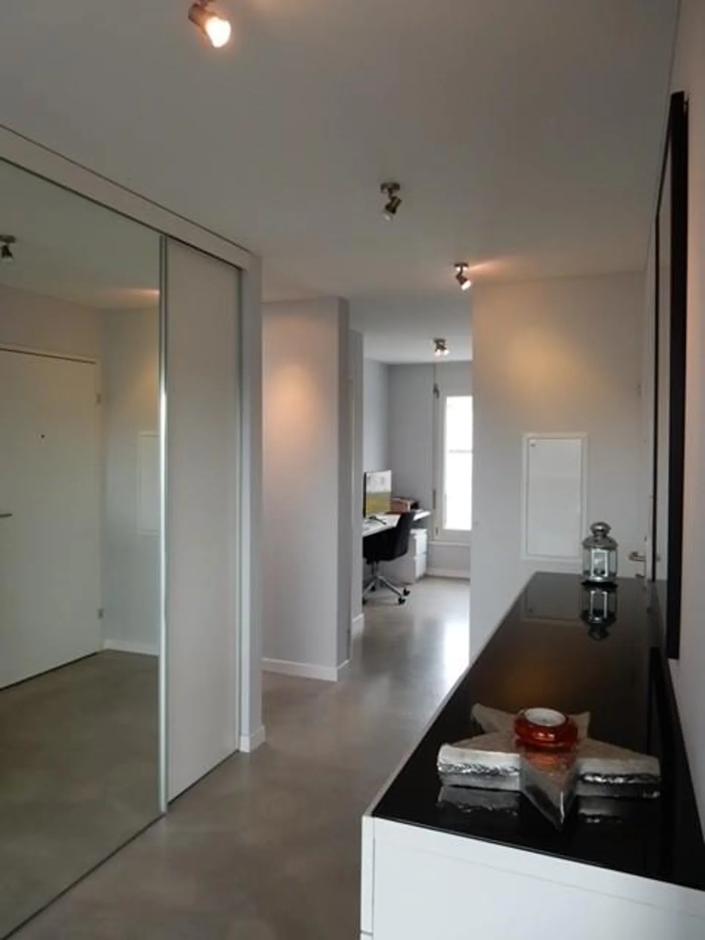 Luxuriöse Attikawohnung in Zug - Foto 3 von 10