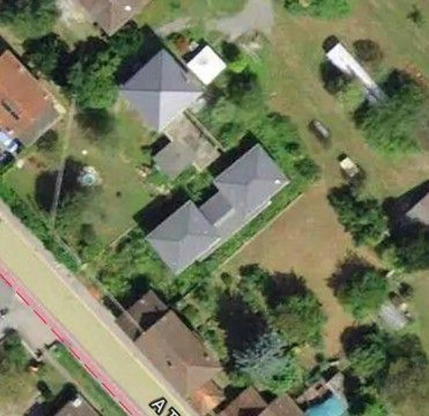 *Haus* - Foto 2 von 13