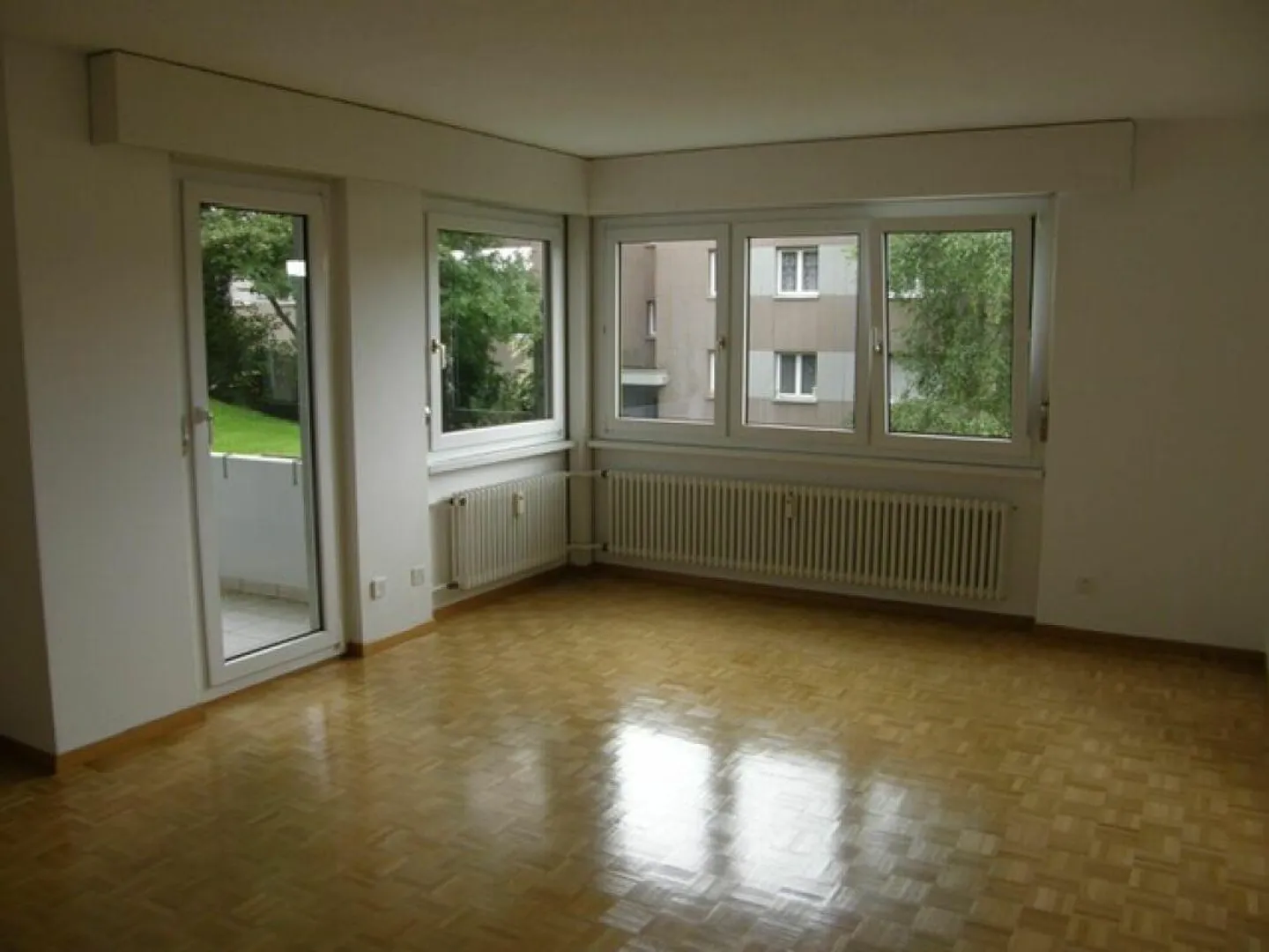 Living in the Schoren District in St. Gallen - Photo 6 of 7