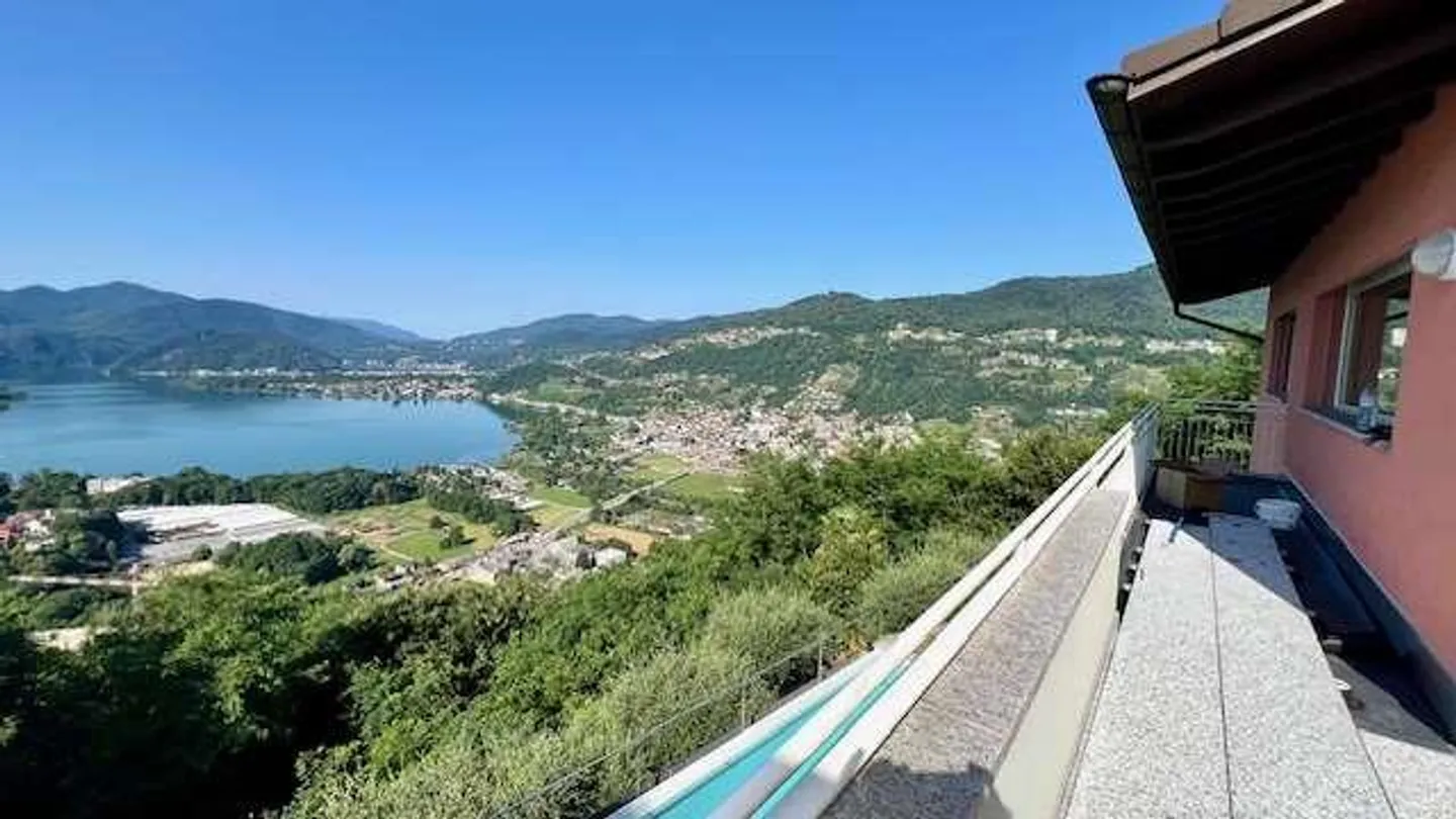 Lugano Muzzano Villa with breathtaking lake view, pool and beautiful terrace - Photo 6 of 10