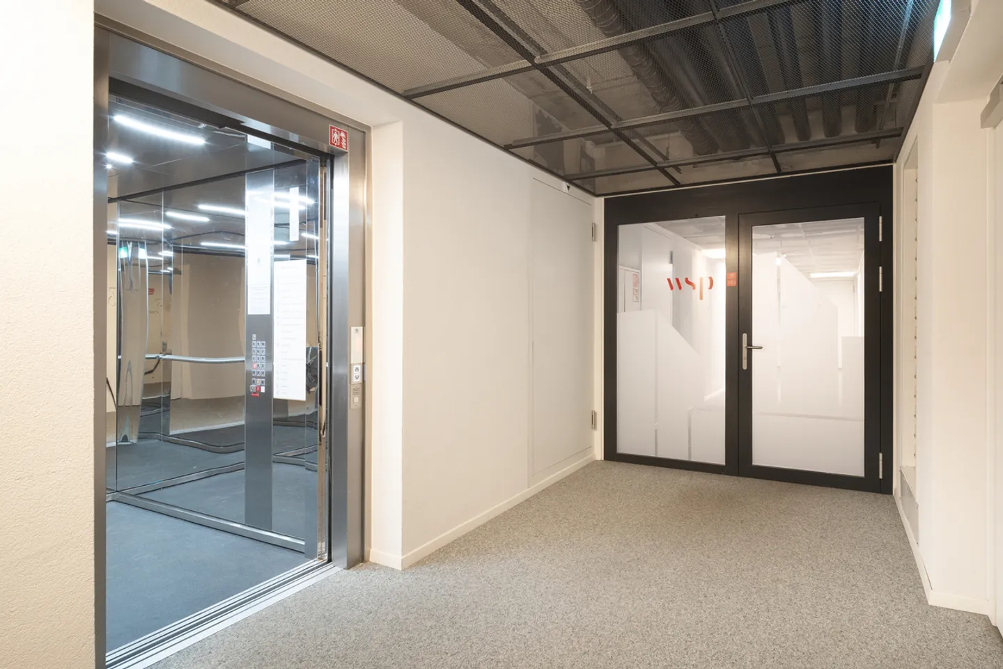 Office space for rent - Photo 5 of 7