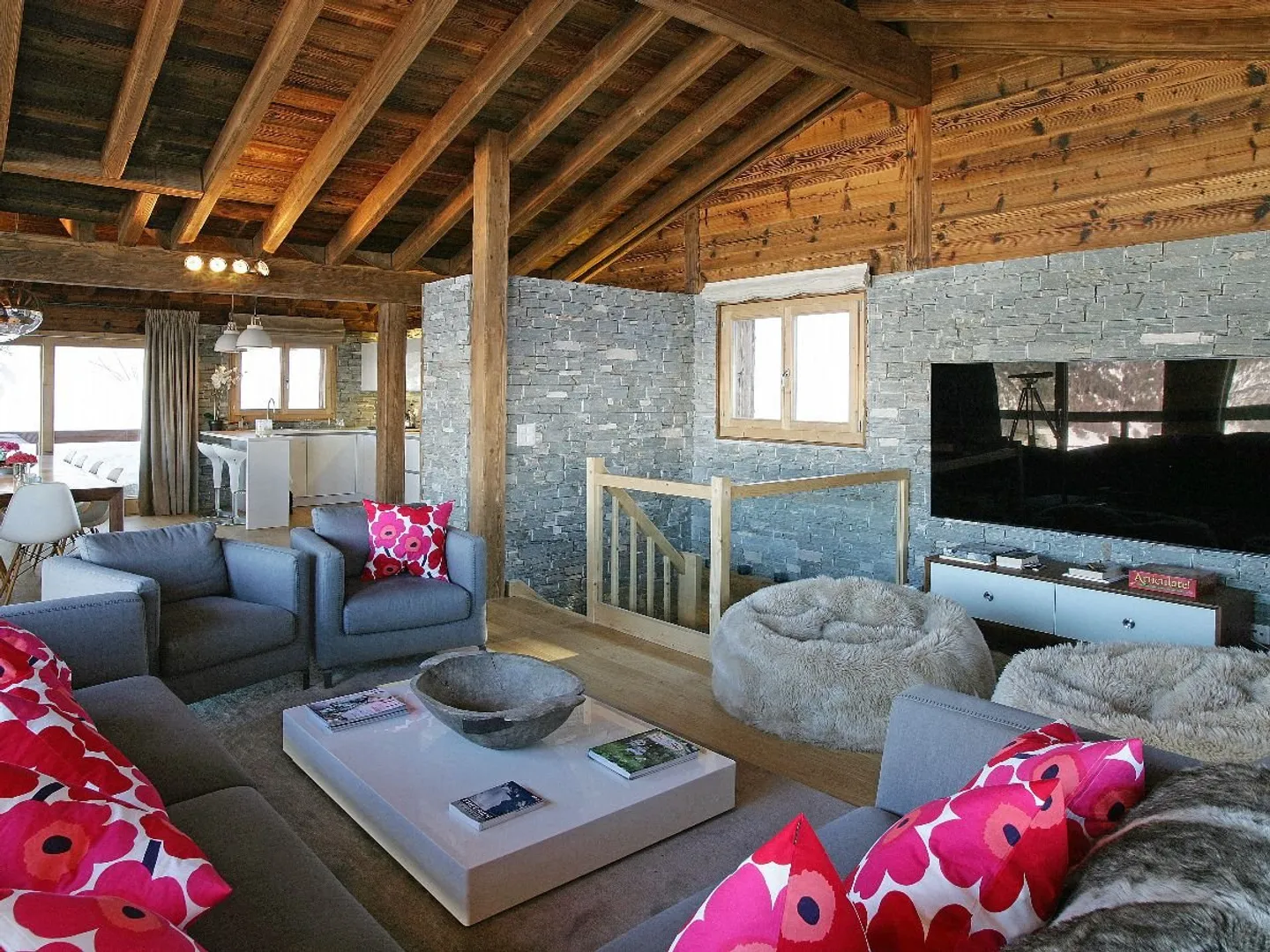 Schneeinschnee-Modernes Chalet aus altem Holz - Foto 5 von 13