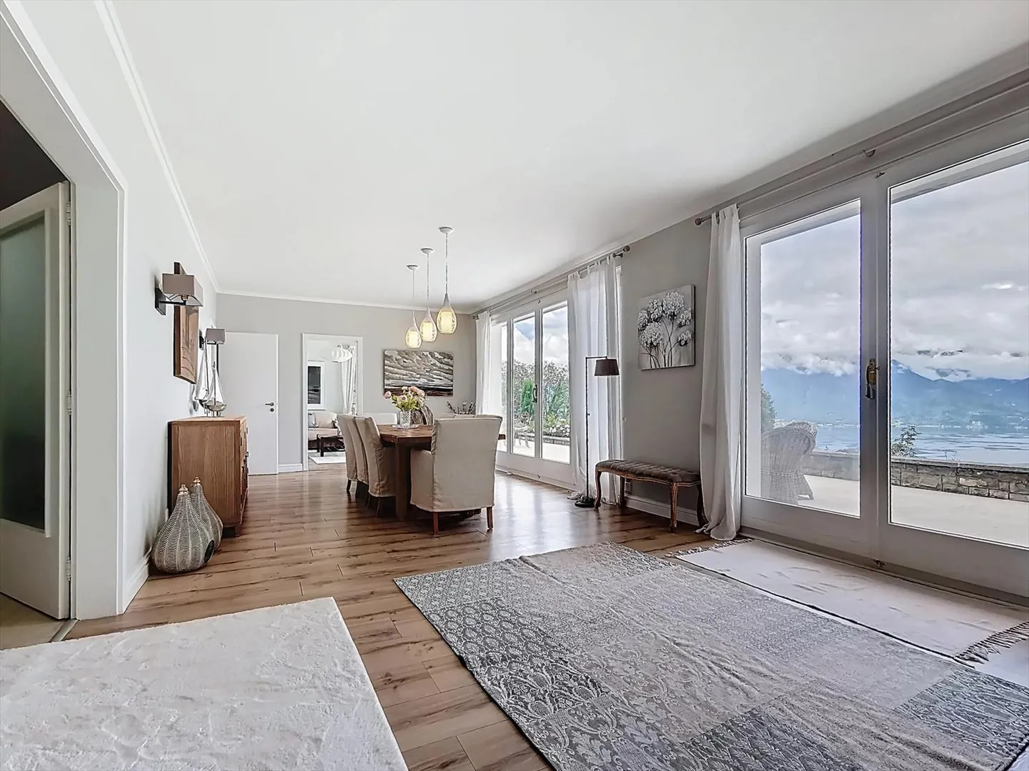 Magnifica villa indipendente con vista sul Lago di Ginevra! - Foto 7 di 13