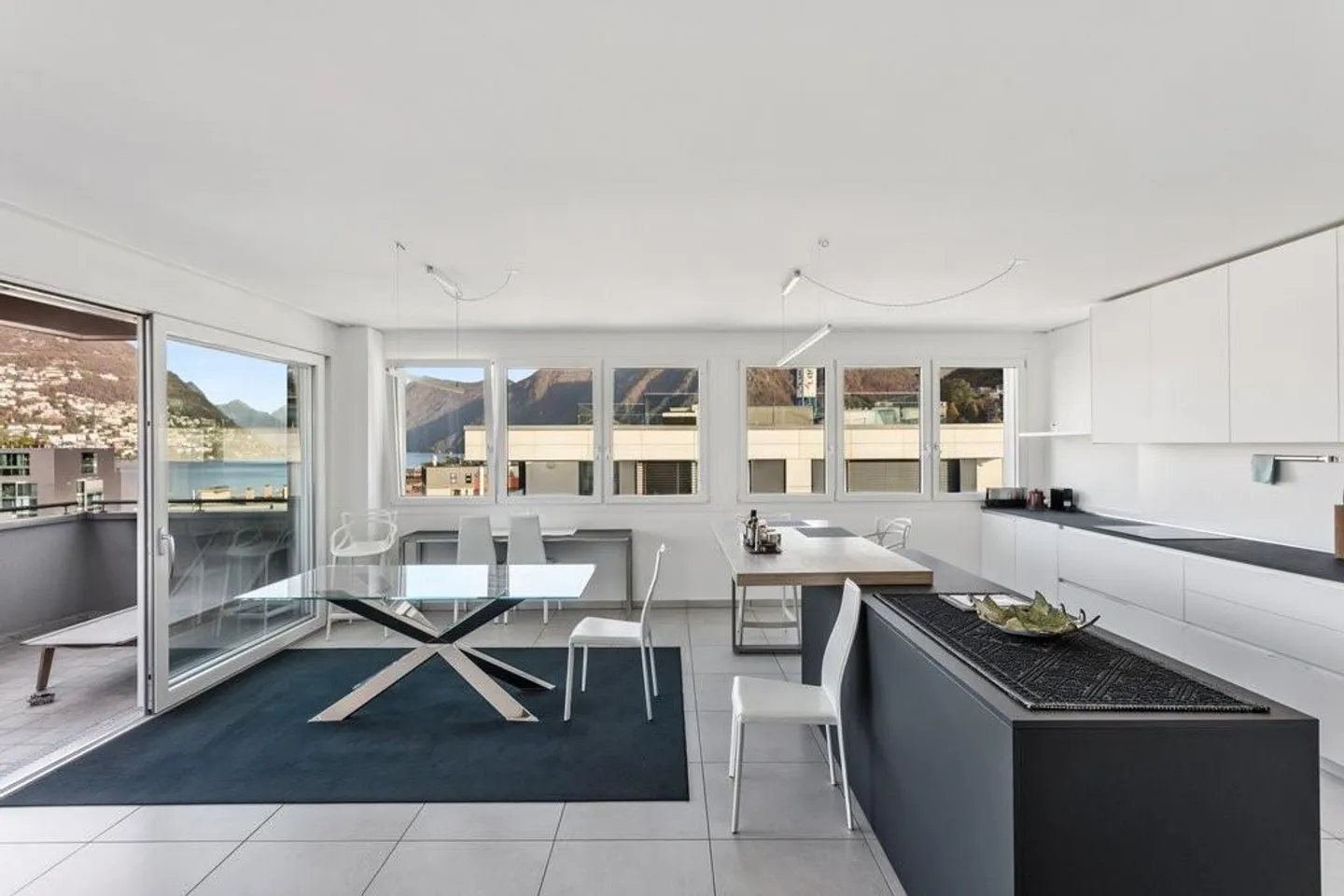 Helles Penthouse im Herzen von Paradiso - Foto 3 von 10