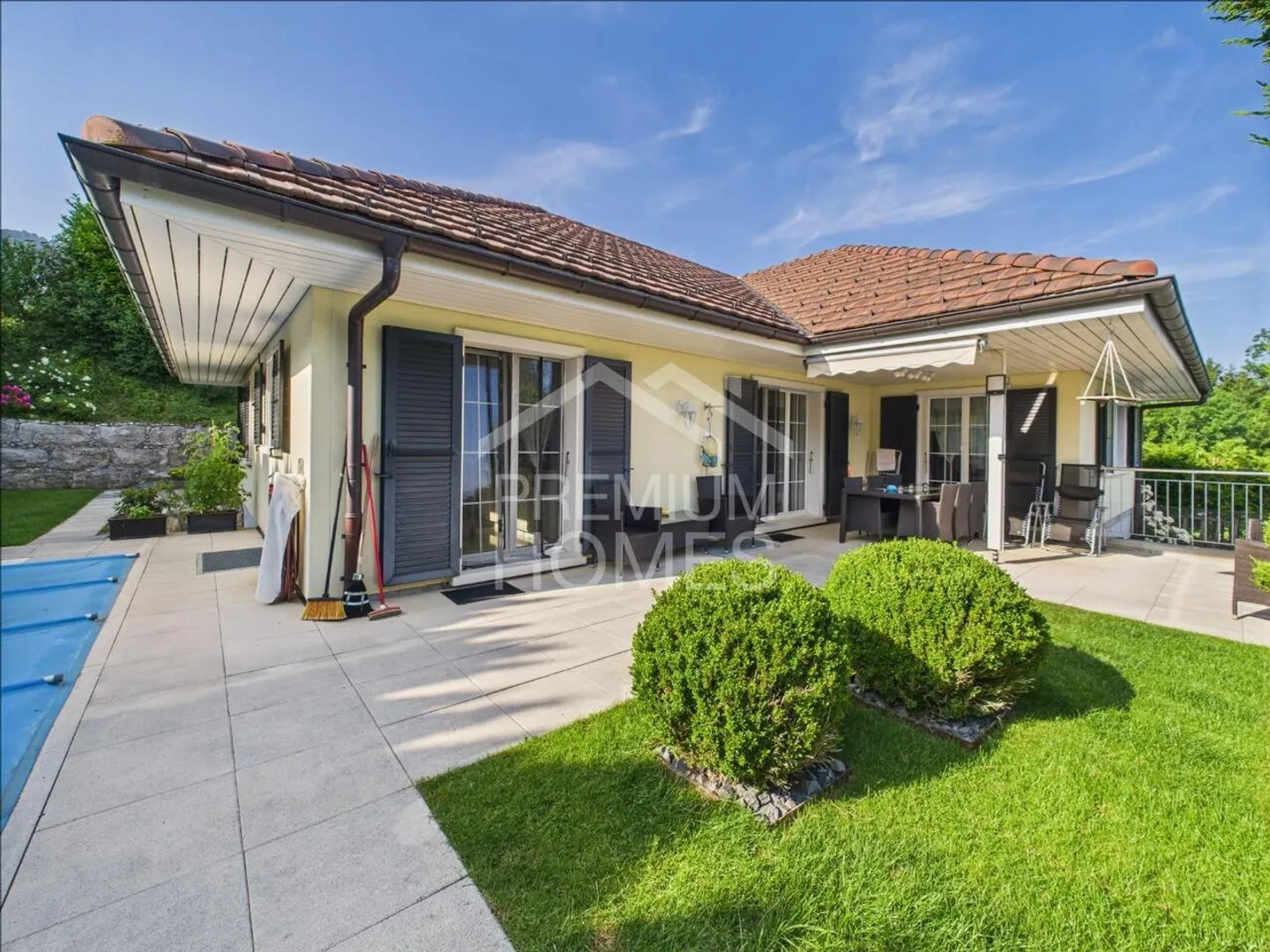 Casa elegante con piscina a Niederwil - Foto 11 di 13