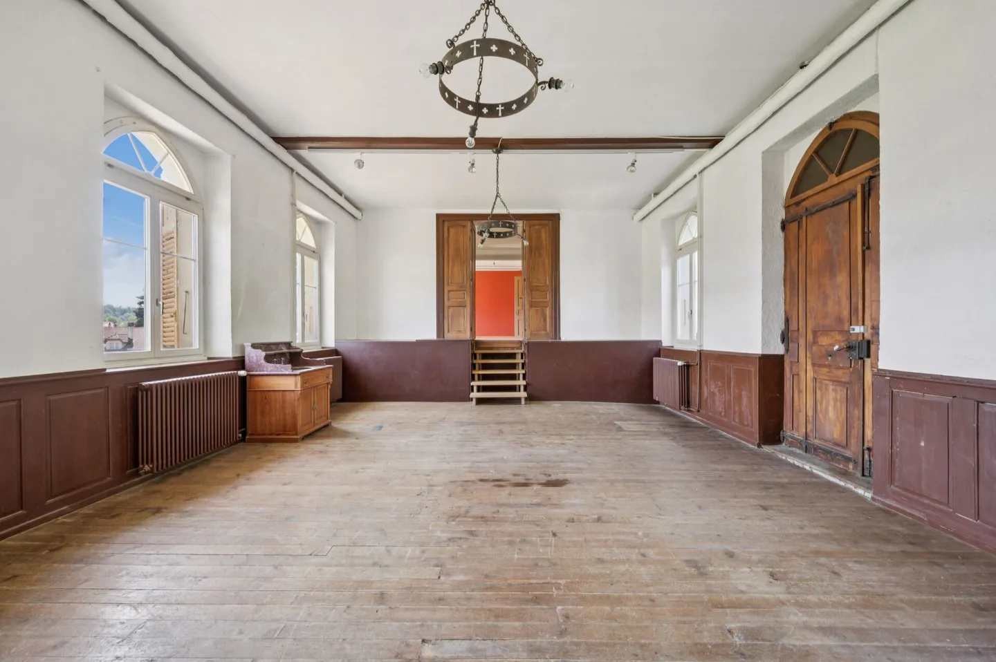 Geschichtsträchtiges 9.0-Zimmer-Einfamilienhaus mit Atelier - Foto 3 von 13