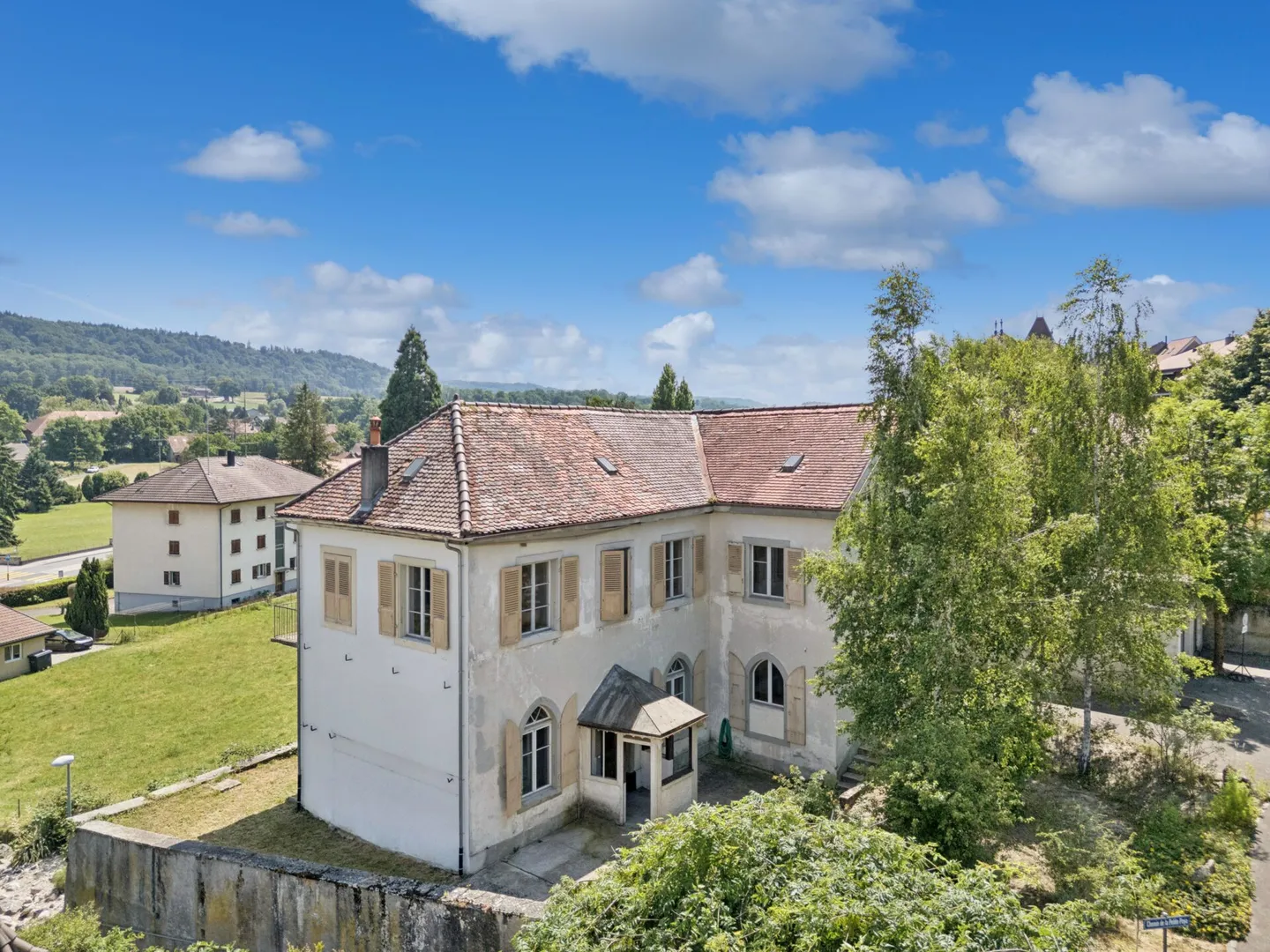 Geschichtsträchtiges 9.0-Zimmer-Einfamilienhaus mit Atelier - Foto 12 von 13