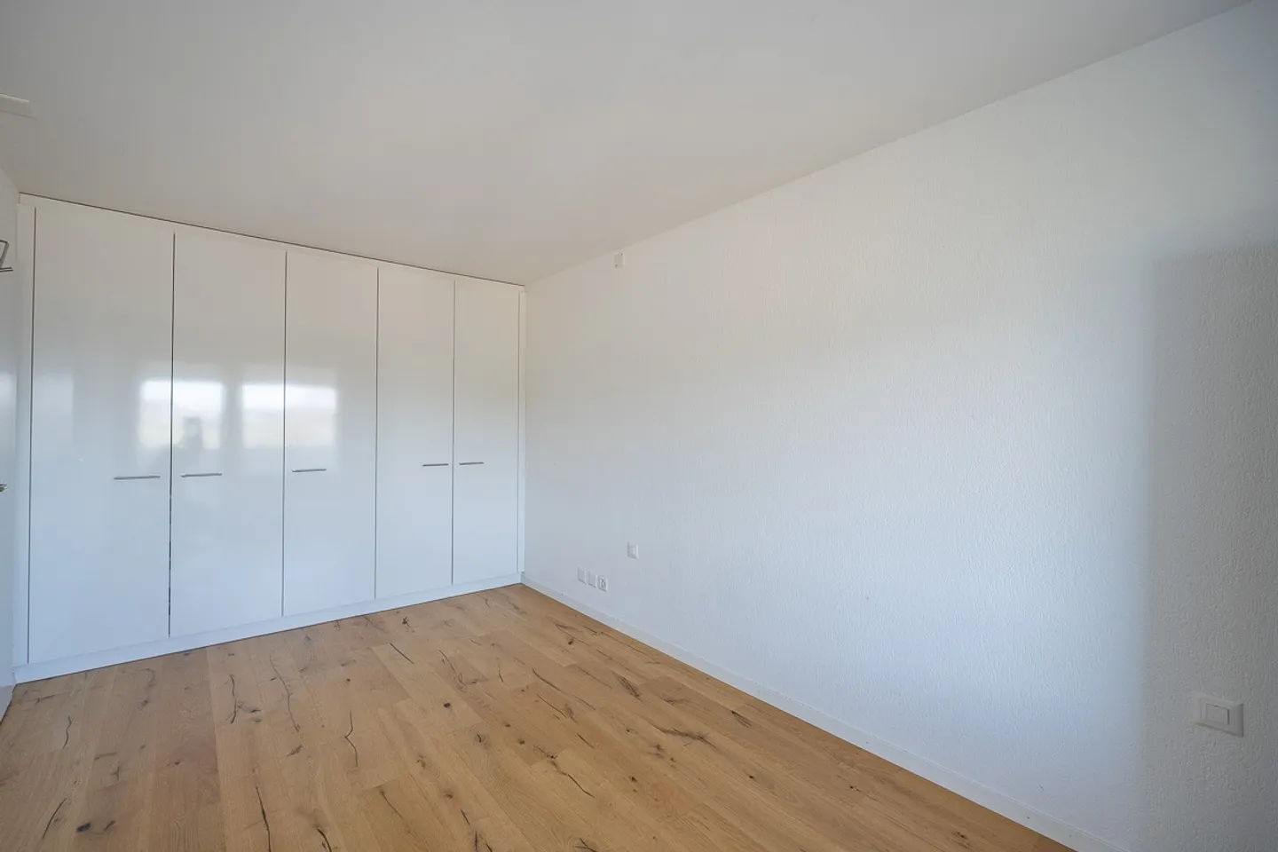 Vie intelligente - Appartement 2.5 pièces avec balcon et ascenseur - Photo 4 sur 11