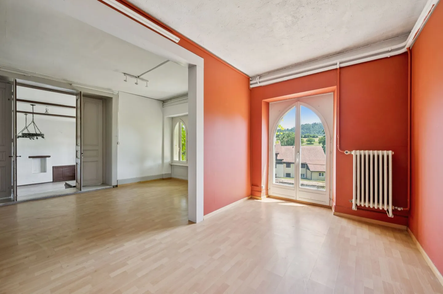 Geschichtsträchtiges 9.0-Zimmer-Einfamilienhaus mit Atelier - Foto 9 von 13