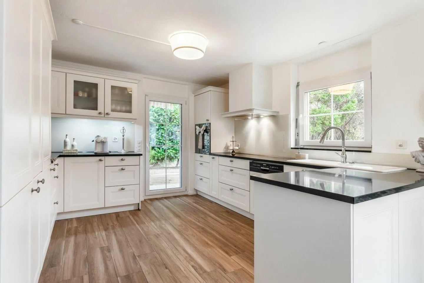 Gioiello residenziale esclusivo a Lyss - Foto 7 di 26