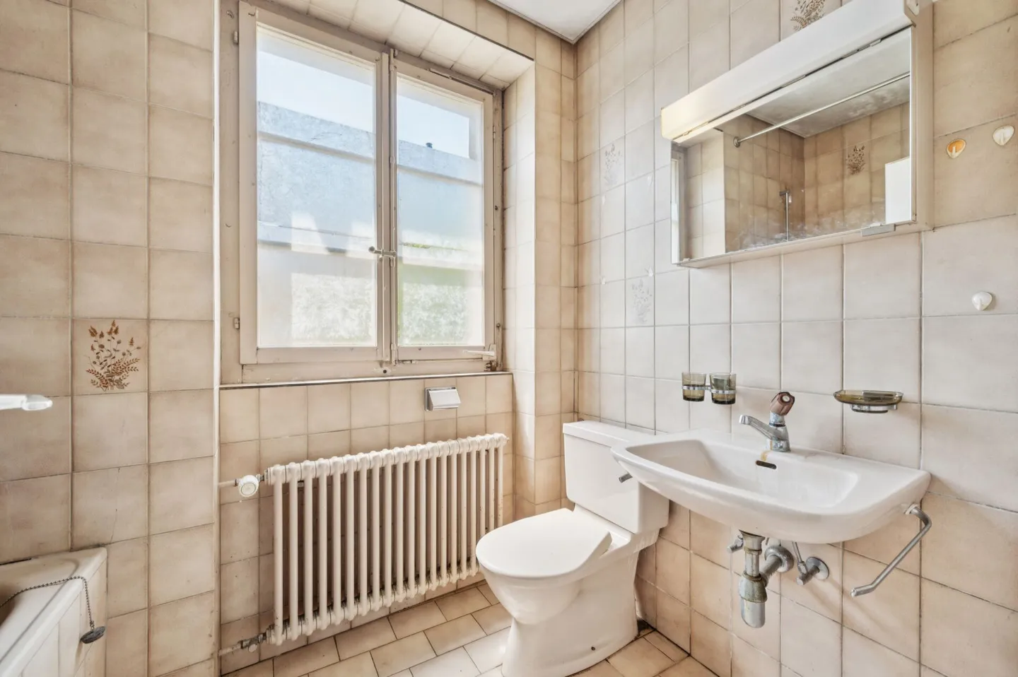 Geschichtsträchtiges 9.0-Zimmer-Einfamilienhaus mit Atelier - Foto 10 von 13