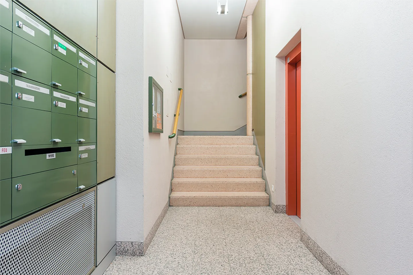 PETIT-SACONNEX - chemin des Colombettes 8 - 81 m2 - Photo 3 of 4