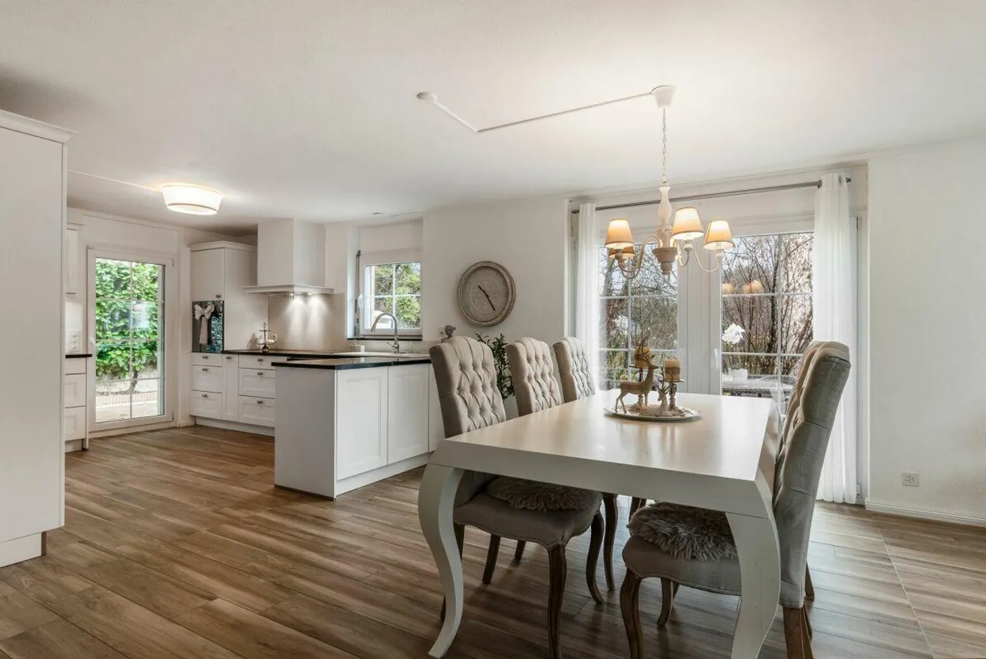 Gioiello residenziale esclusivo a Lyss - Foto 8 di 26