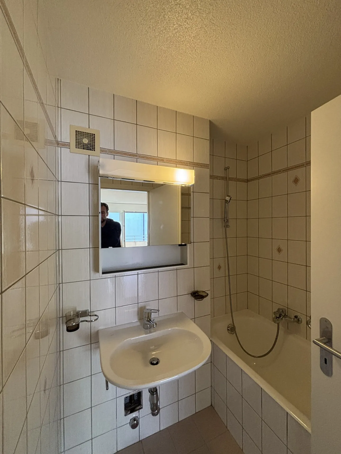 Geräumige 3,5-Zimmer-Wohnung in Lausanne, nahe dem Sauvabelin-Park - Foto 7 von 8