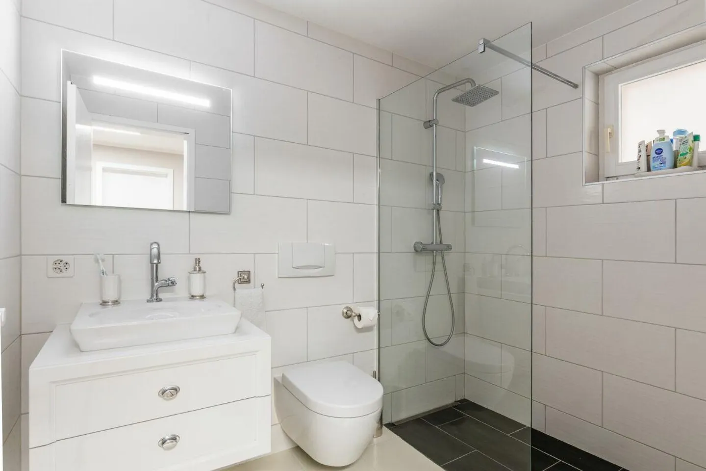 Gioiello residenziale esclusivo a Lyss - Foto 17 di 26