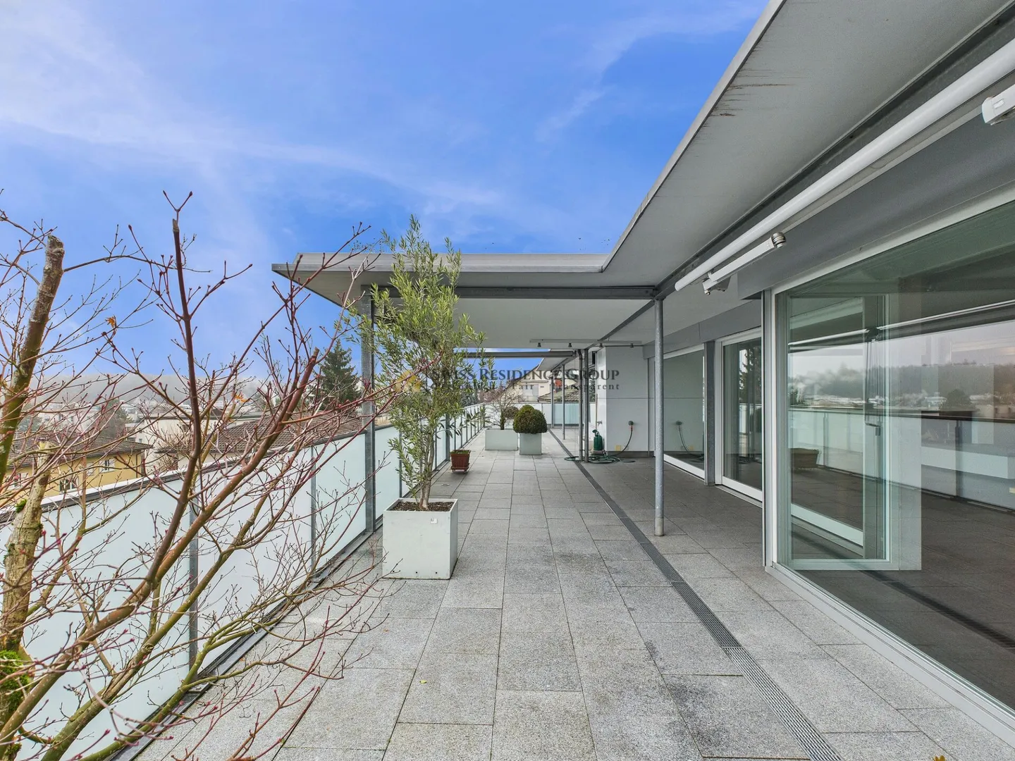 Elegante 5.5-Zimmer-Penthousewohnung mit Liftzugang, Cheminée & grosser Terrasse - Foto 3 von 18