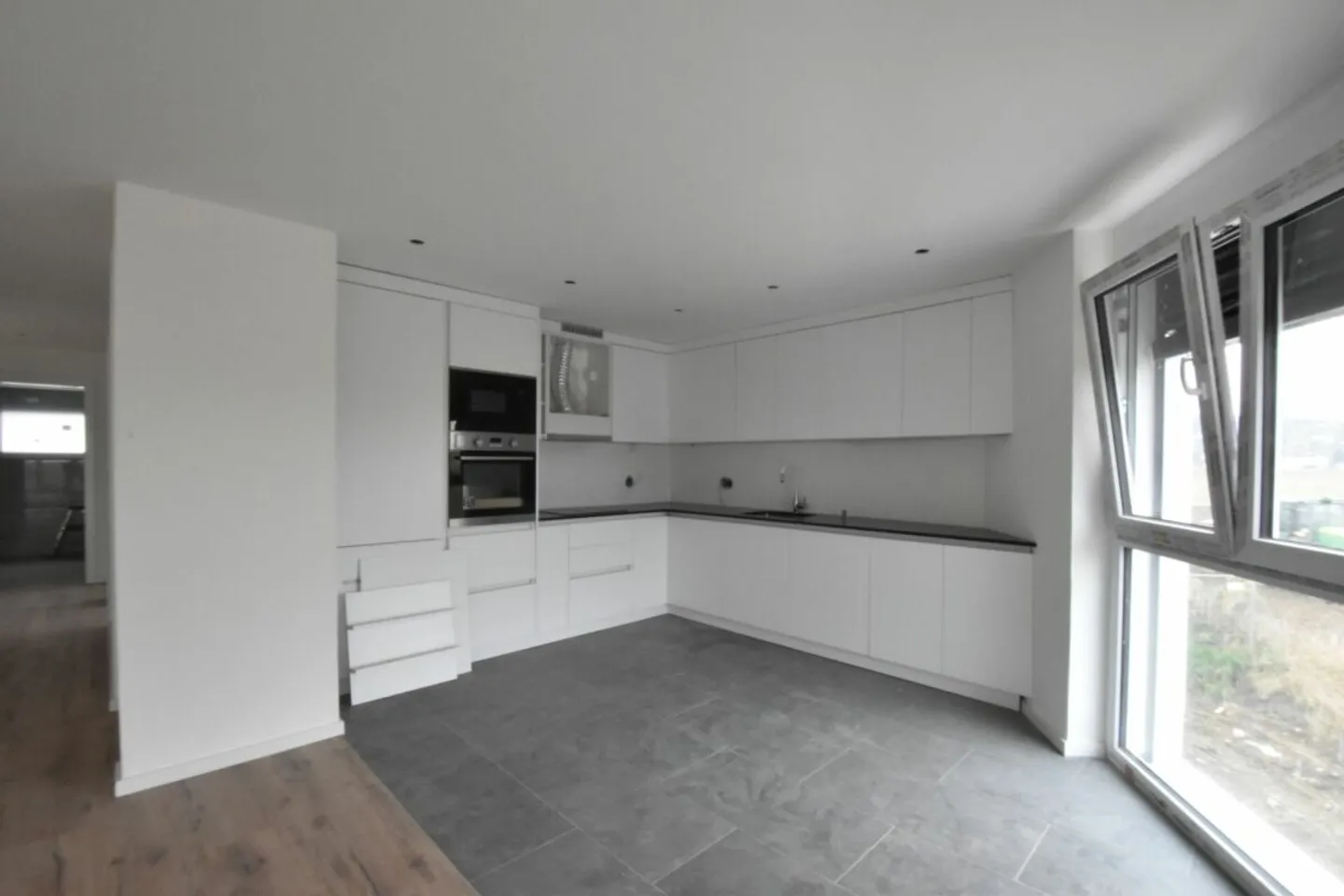 Appartement à louer - Photo 3 sur 9