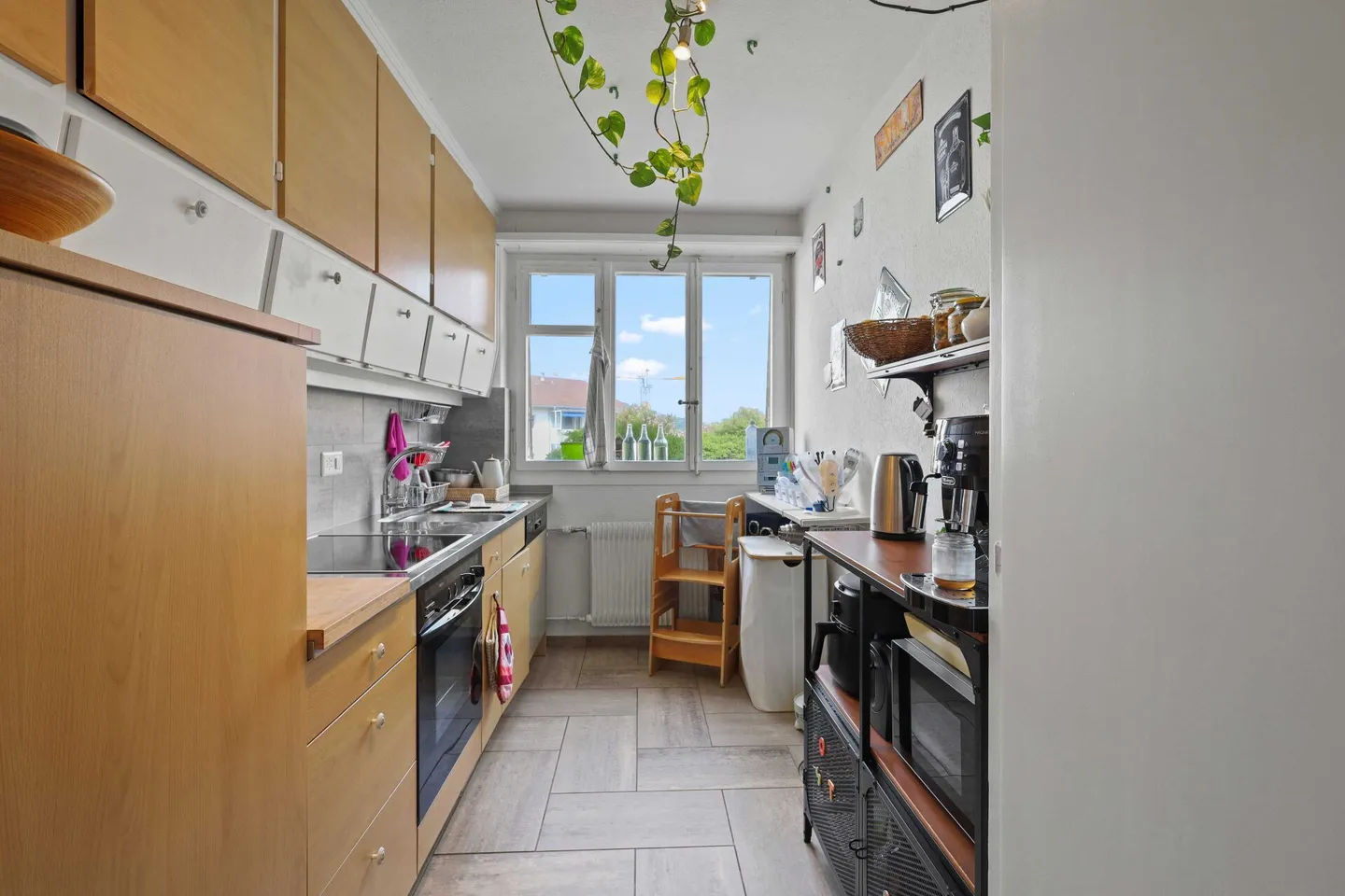Two-family house: Plenty of space, plenty of potential - Photo 3 of 24