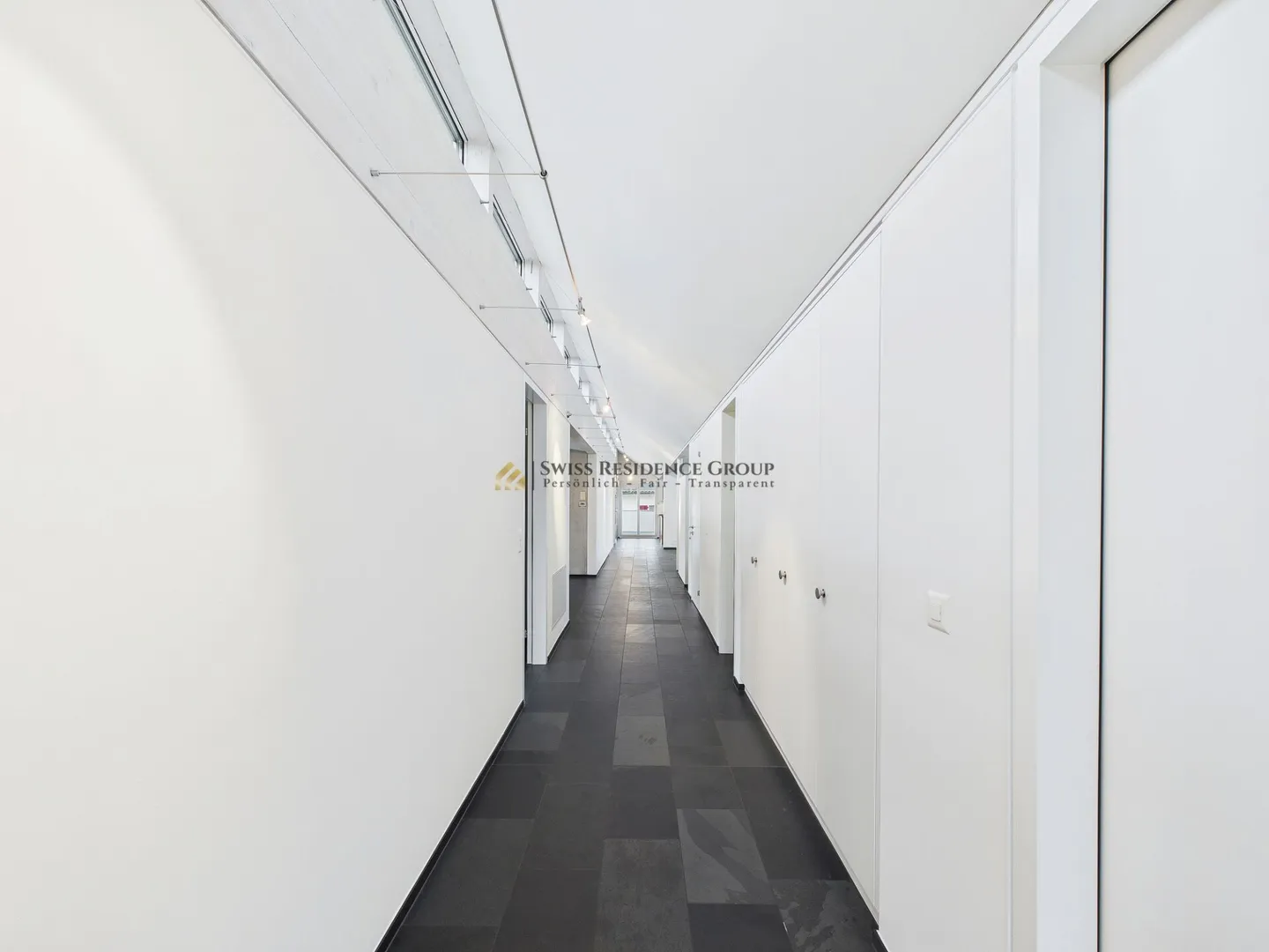 Elegante 5.5-Zimmer-Penthousewohnung mit Liftzugang, Cheminée & grosser Terrasse - Foto 12 von 18