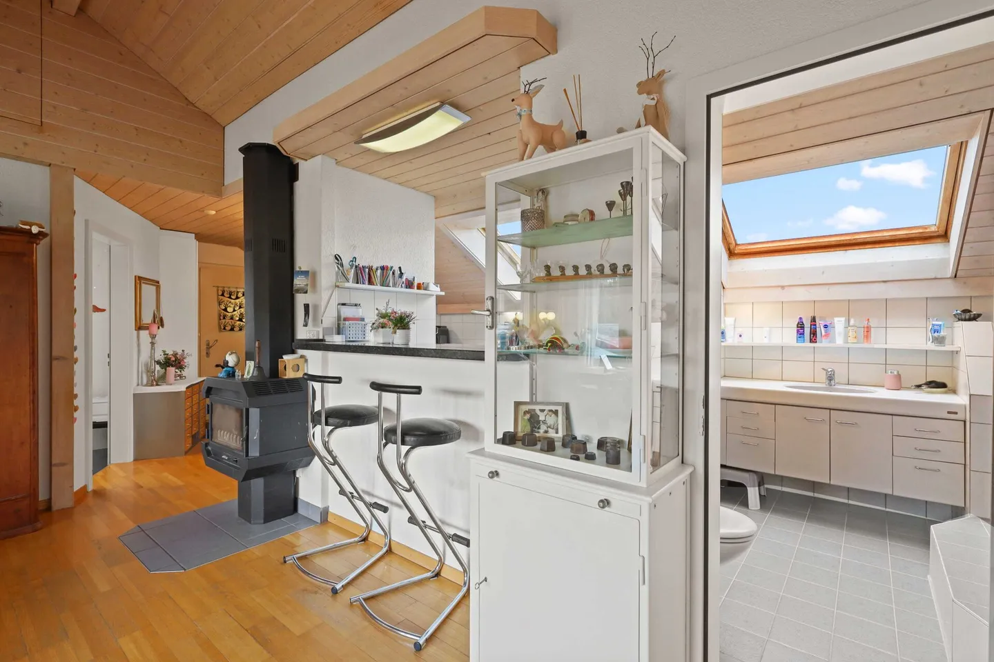 Two-family house: Plenty of space, plenty of potential - Photo 14 of 24