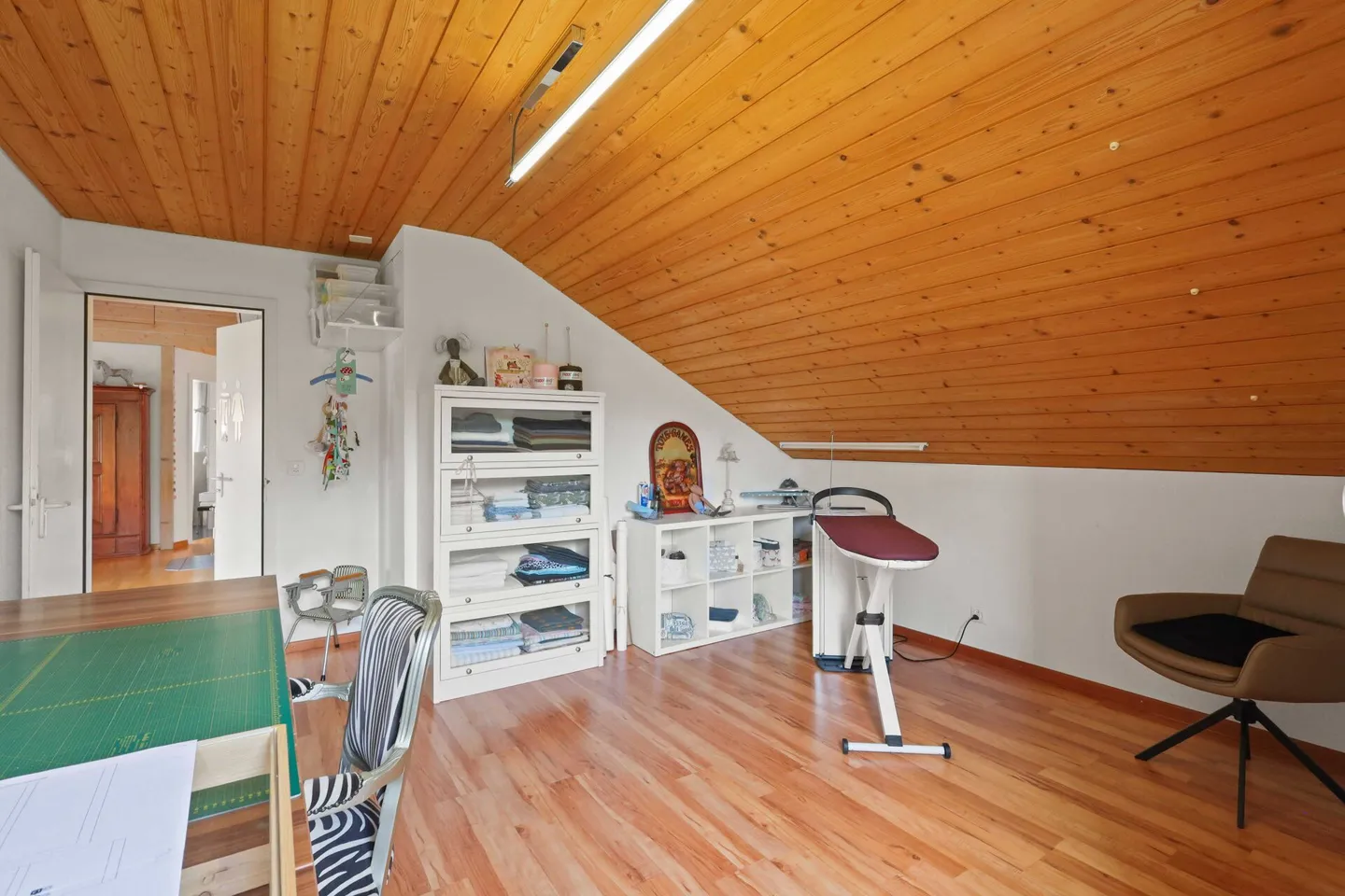 Two-family house: Plenty of space, plenty of potential - Photo 17 of 24