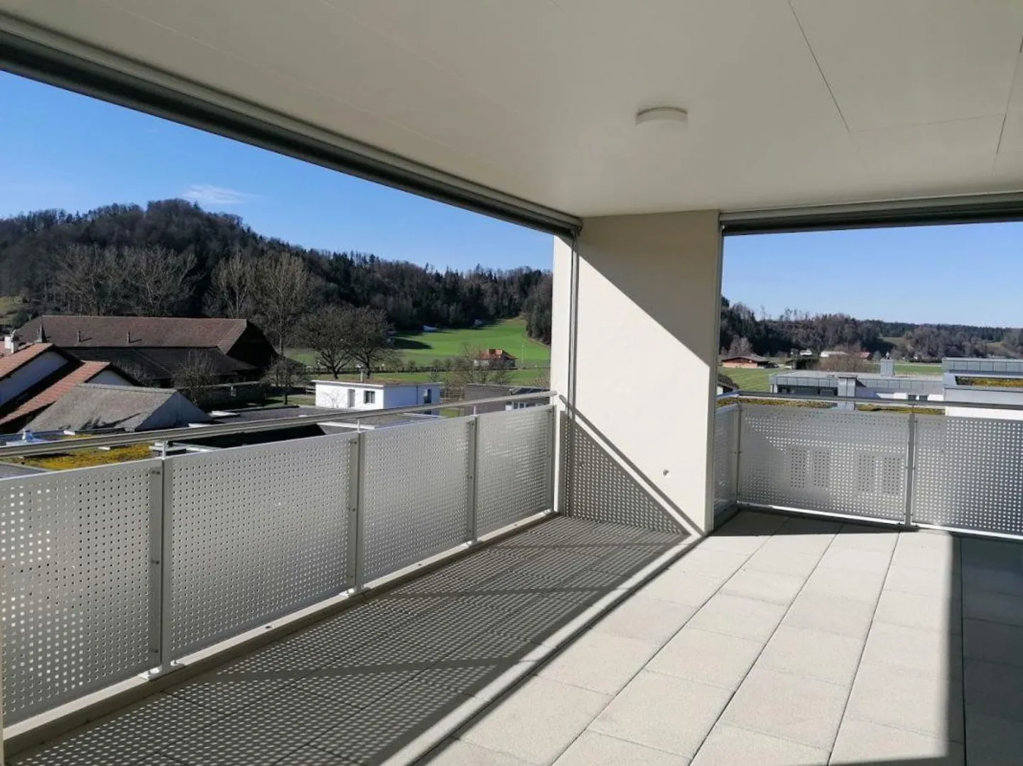 Votre maison de rêve : appartement de 3.5 pièces comme neuf - Photo 3 sur 8