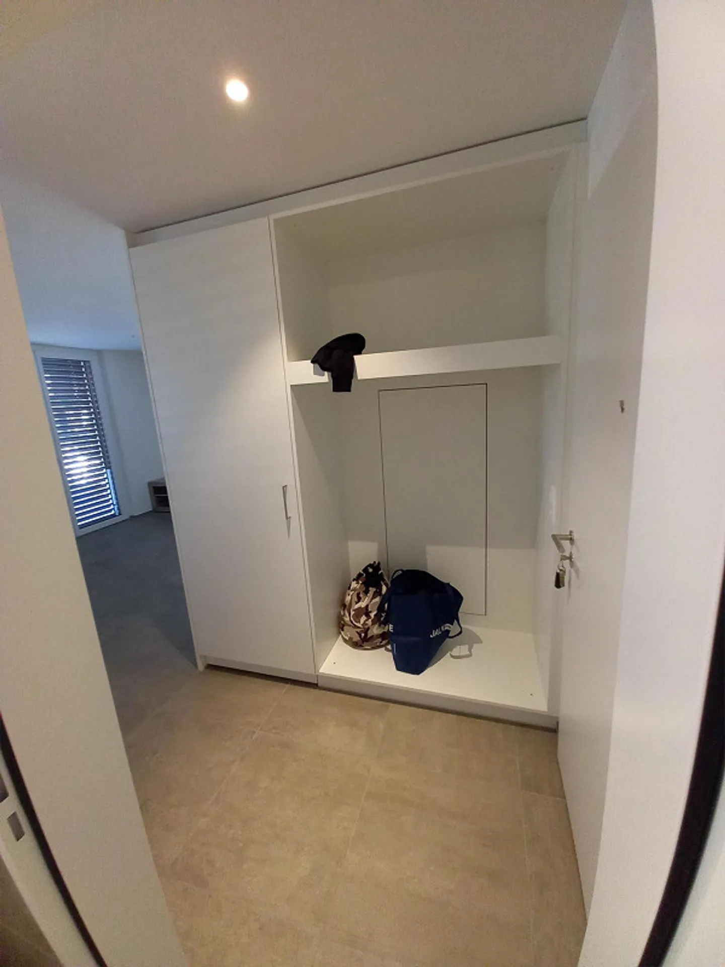 Modern Apartment for Individuals - Photo 7 of 7