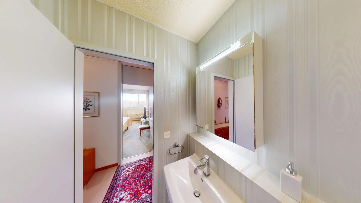 5½ Room Apartment with a View in a Family-Friendly Location - Photo 7 of 12