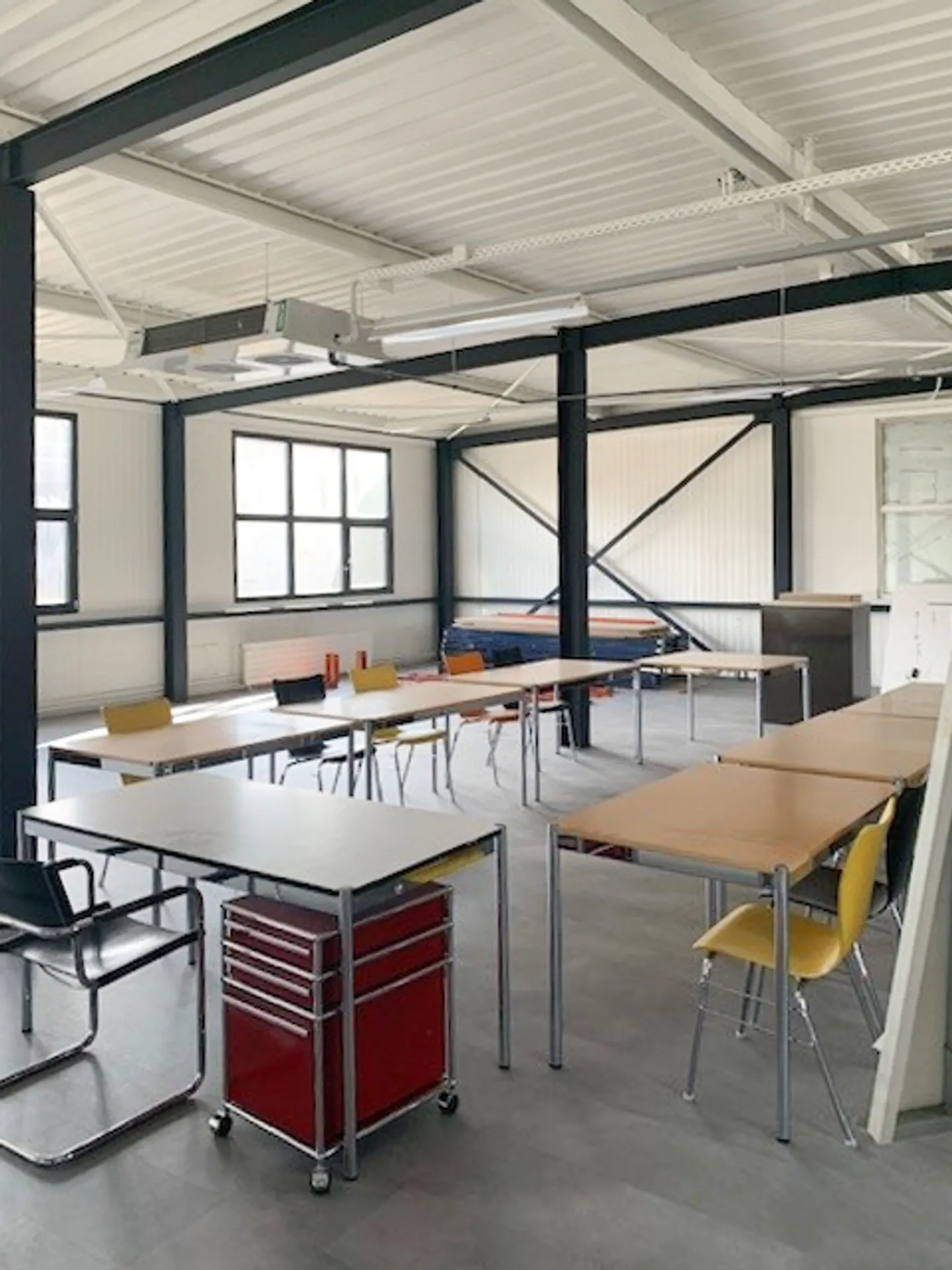 Locali di 212 m2 nel centro della Z.I. di Plan-les-Ouates - Foto 5 di 8