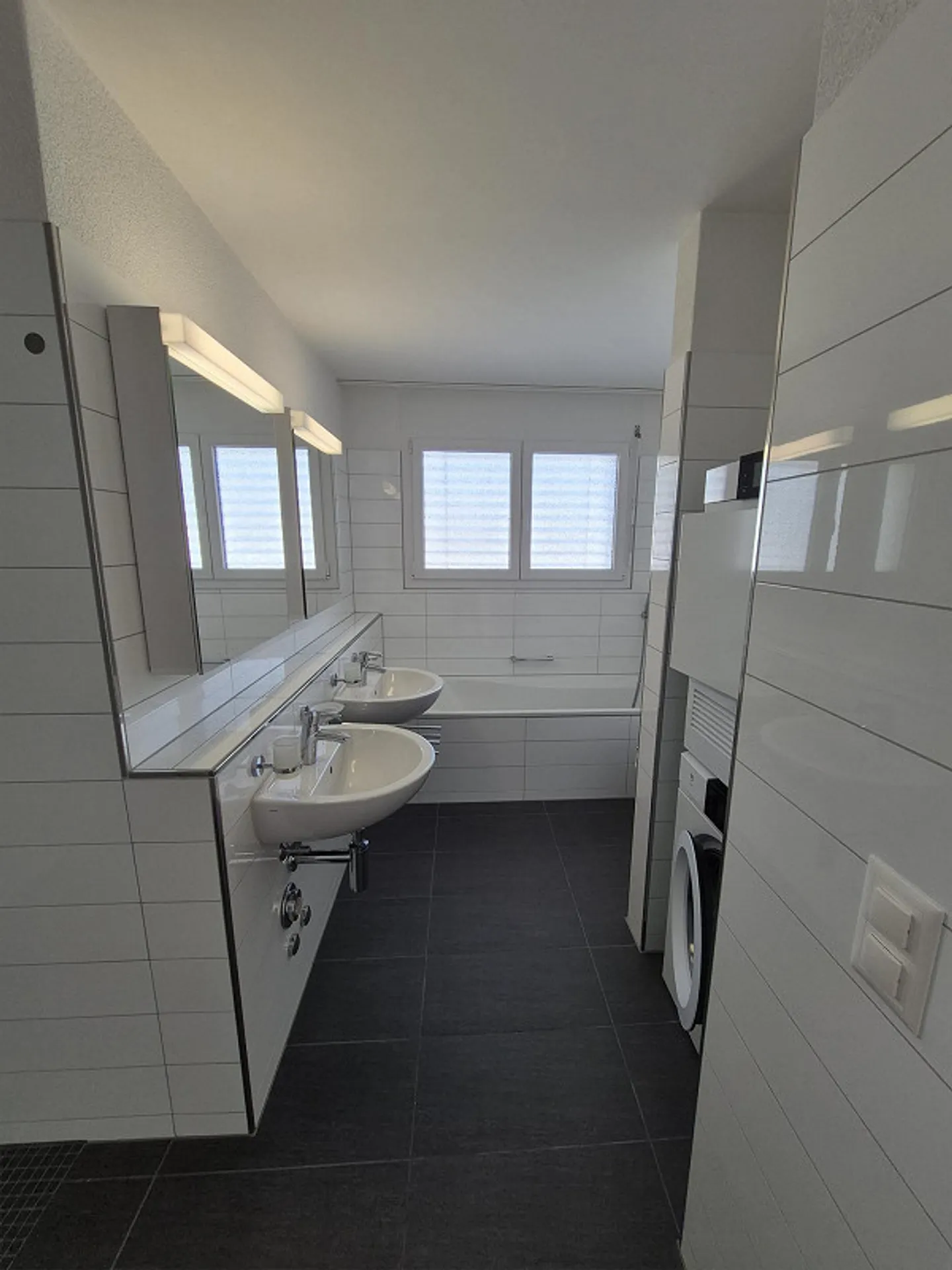 2½ Room Attic Apartment - Photo 4 of 11