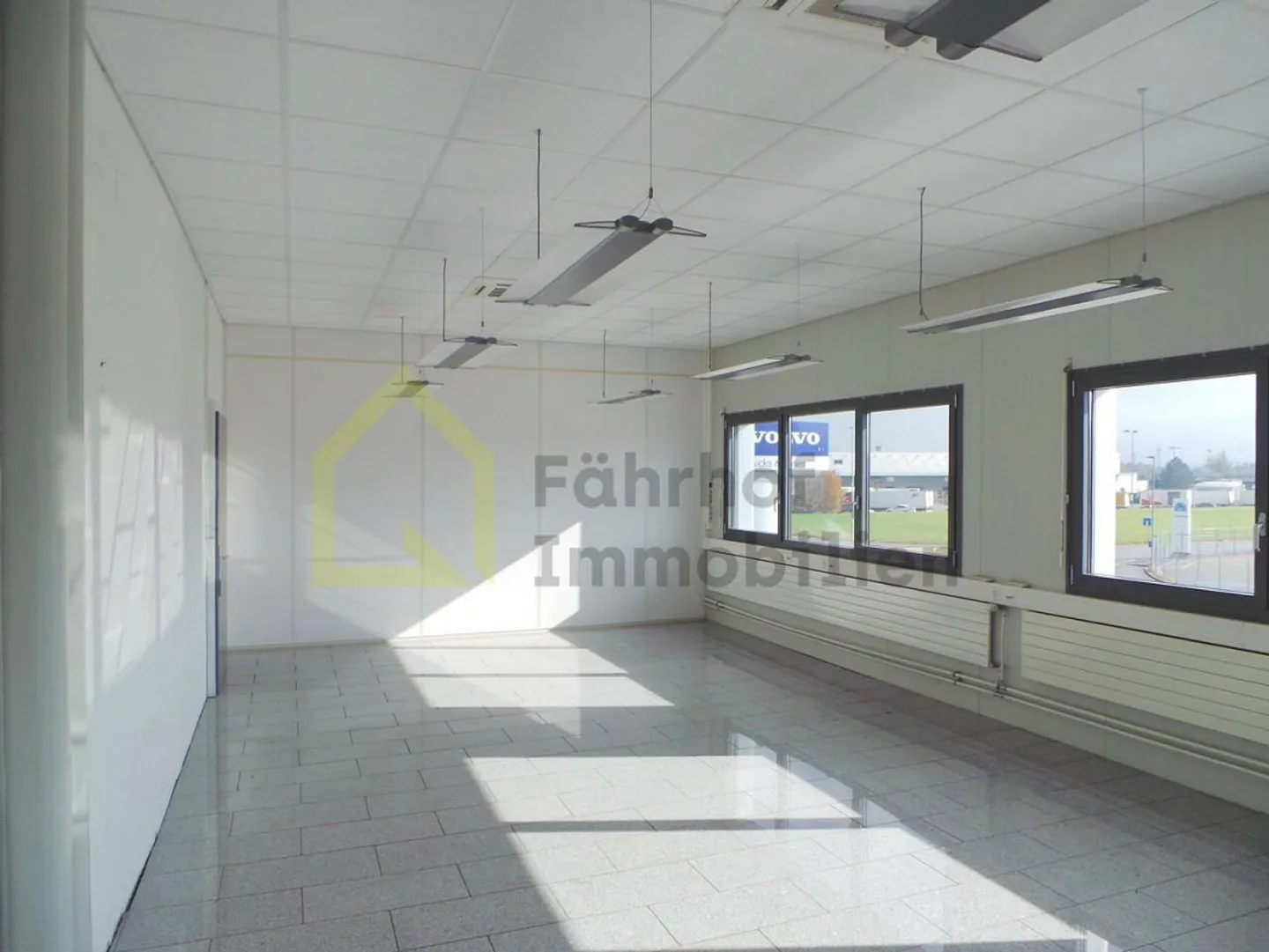 Ufficio di 48 m2 vicino all'incrocio autostradale disponibile immediatamente - Foto 2 di 9