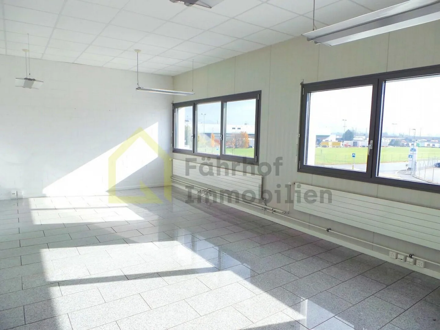 Ufficio di 48 m2 vicino all'incrocio autostradale disponibile immediatamente - Foto 5 di 9